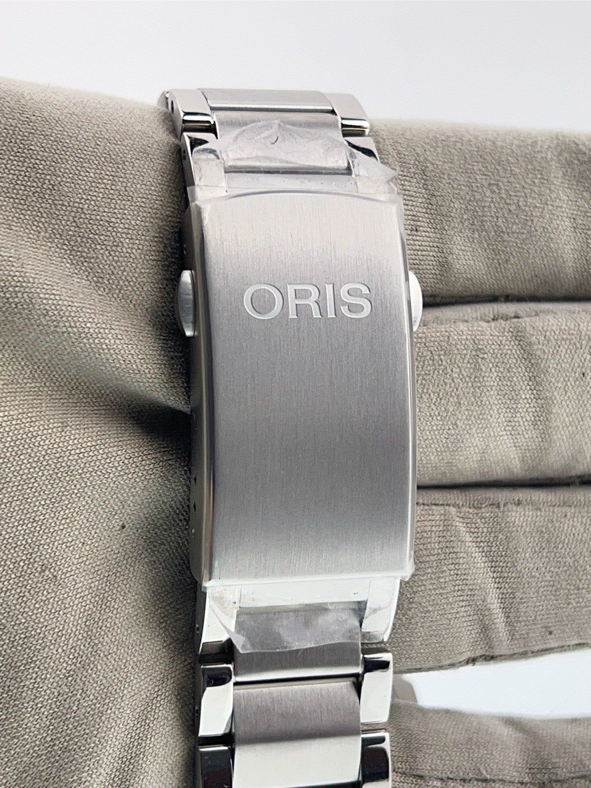 Oris Aquis Date Stainless Steel Blue Dial 44mm Automatic Mens Watch 7730