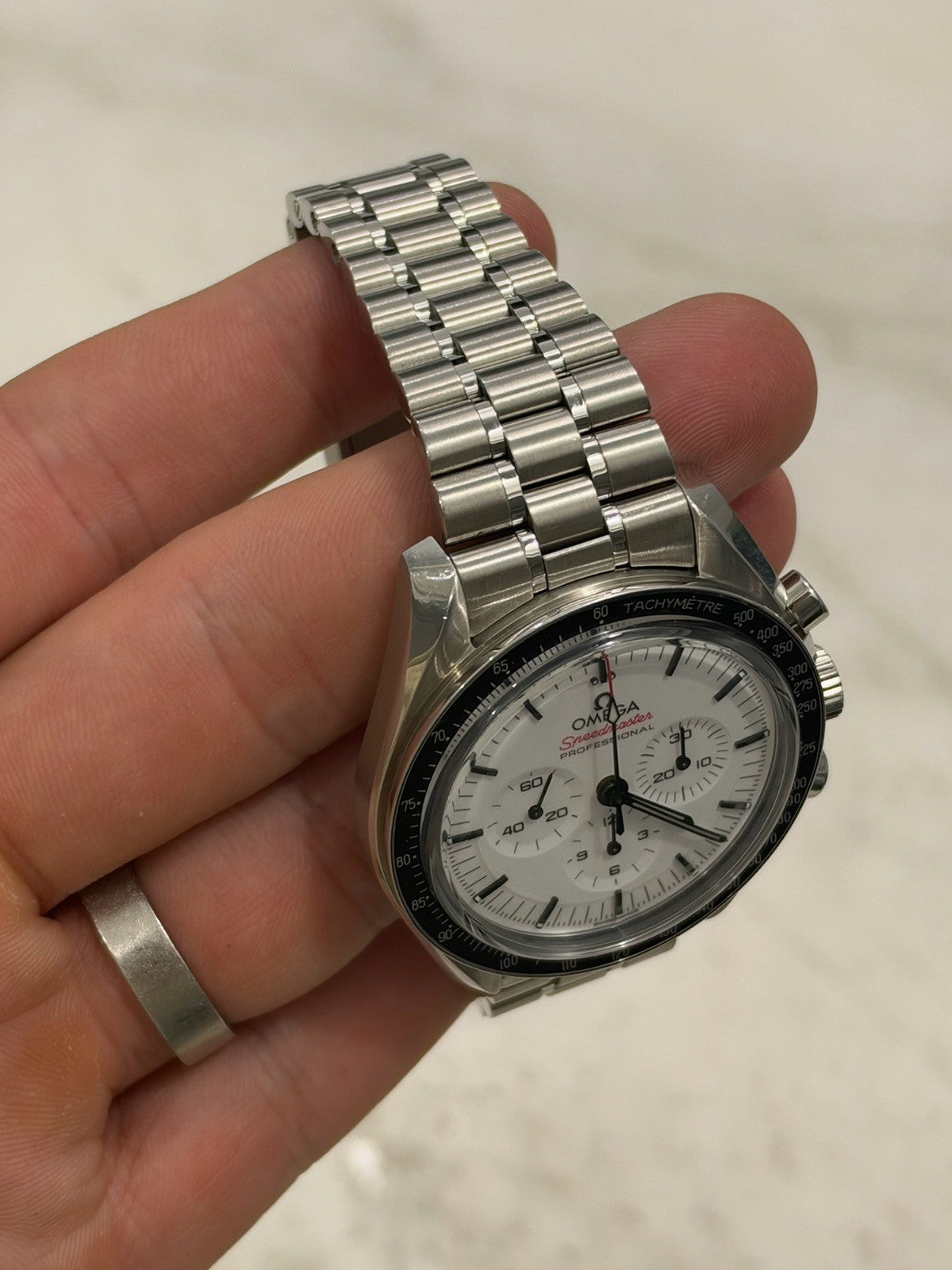 2025 Omega Speedmaster White Dial 42mm Manual Wind Mens 310.30.42.50.04.001