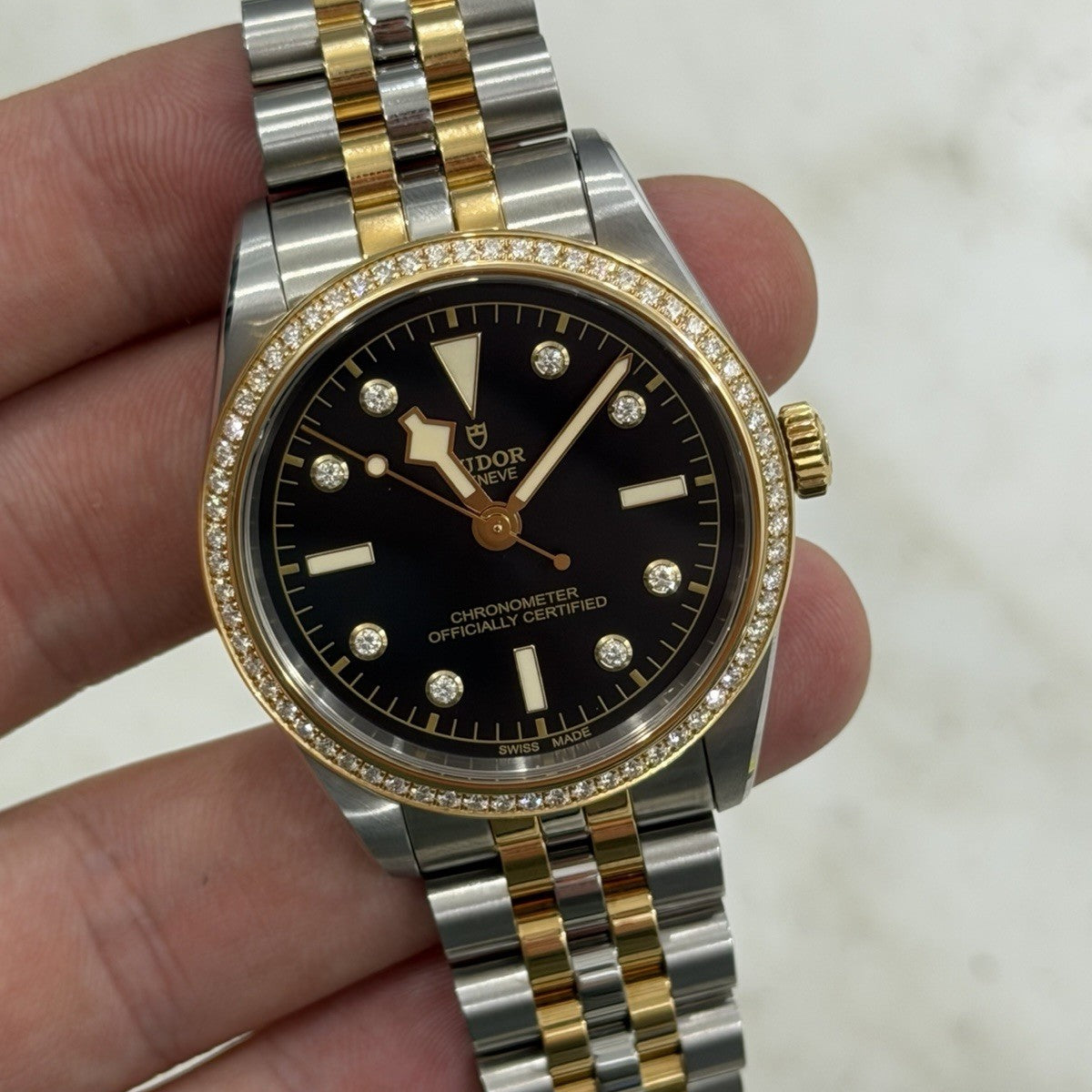57_be1bf8de-819f-4b88-bb54-08f4d7c82eaa.jpg