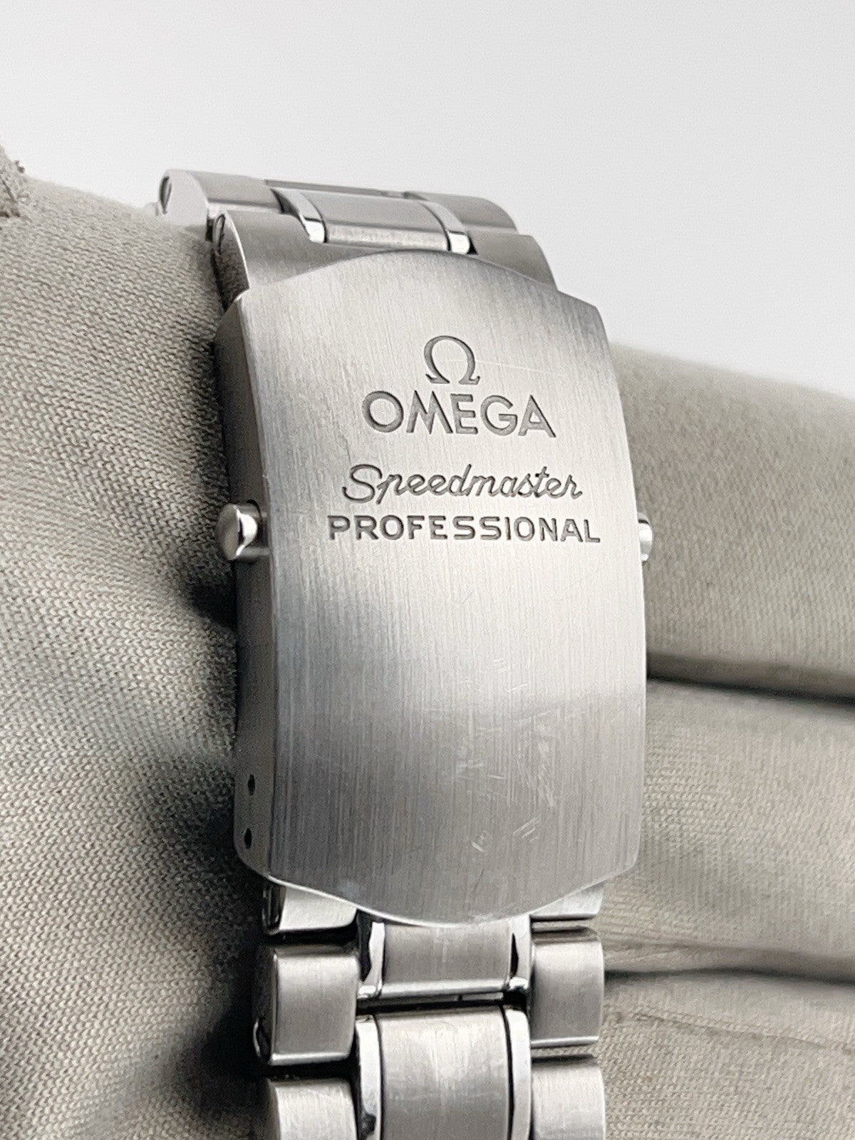 Omega Speedmaster Racing Steel Grey Dial 42mm Manual Wind 311.33.42.30.01.001