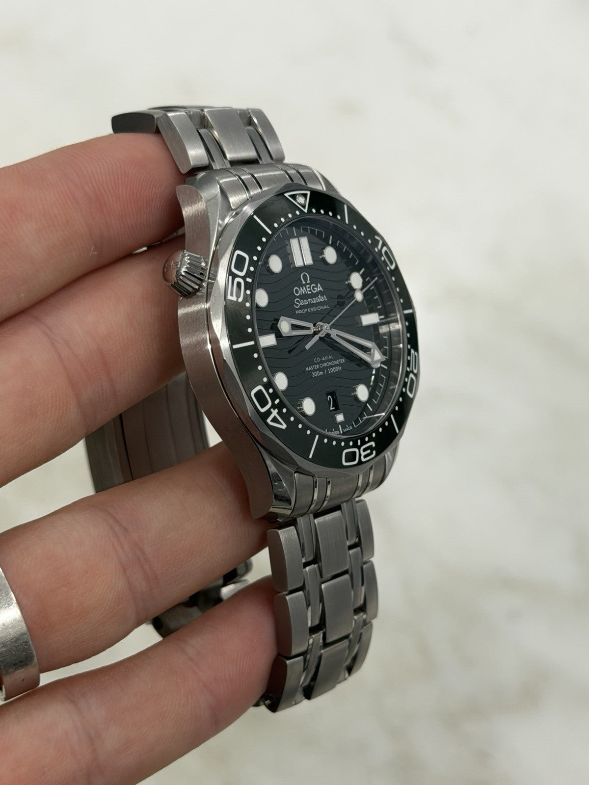 Omega Seamaster 300M GREEN Dial Steel 42mm Automatic Mens 210.30.42.20.10.001