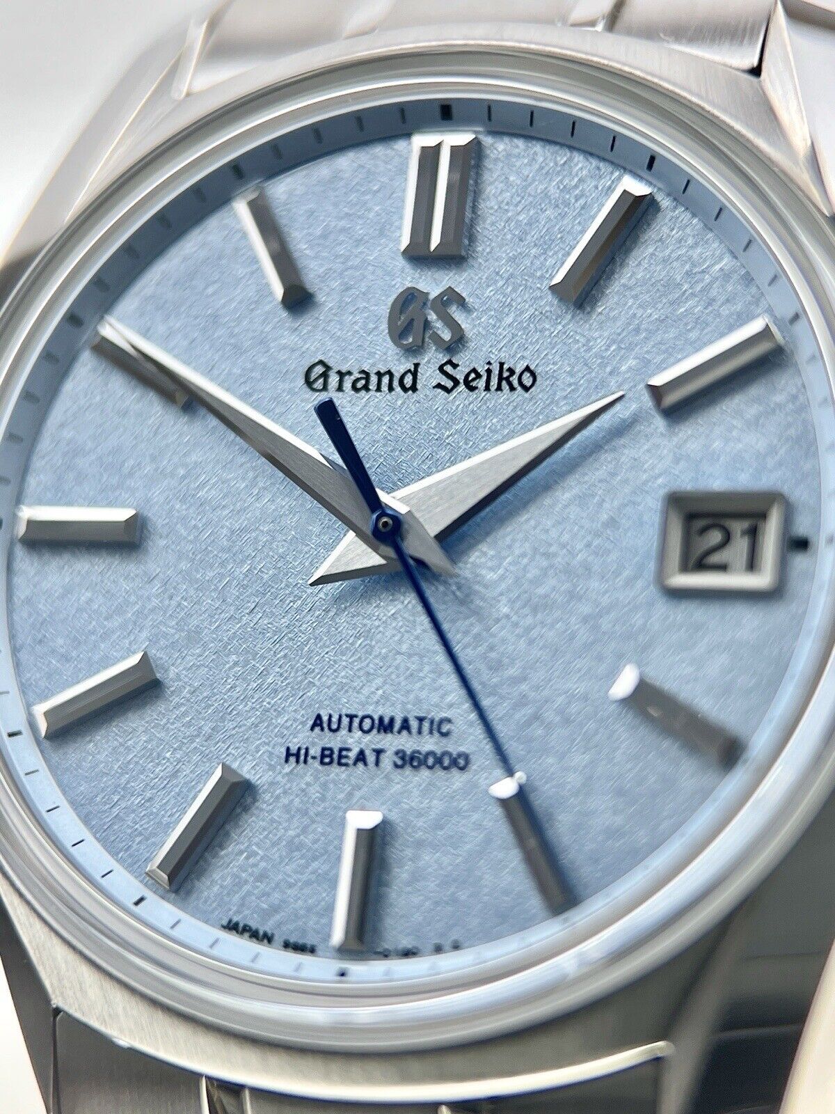 NEW 2023 Grand Seiko Automatic 40mm Frost Blue Dial SBGH295G - Box And Papers