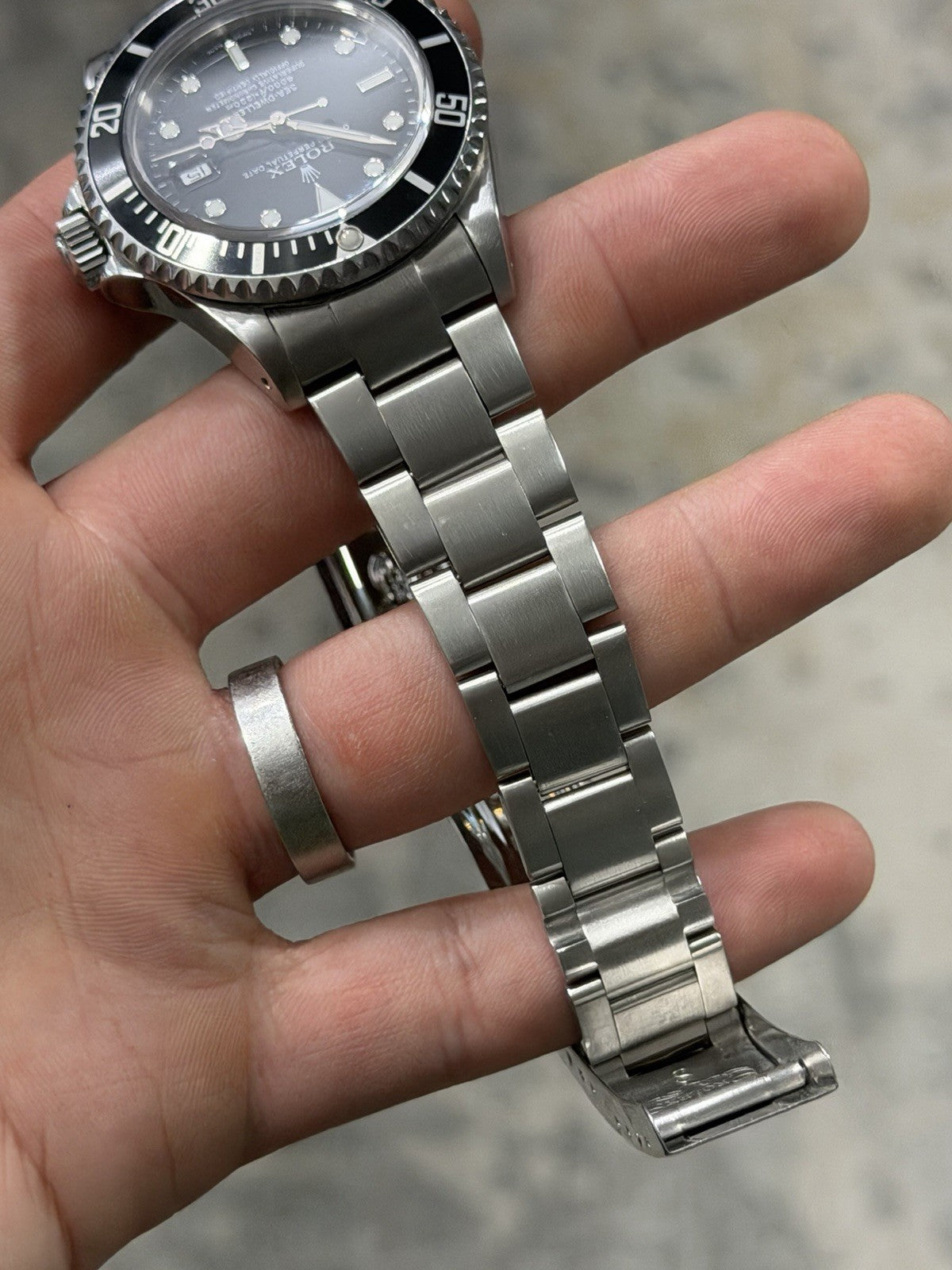 Rolex Sea-Dweller Black Dial Stainless Steel 40mm Automatic Men's Watch 16600