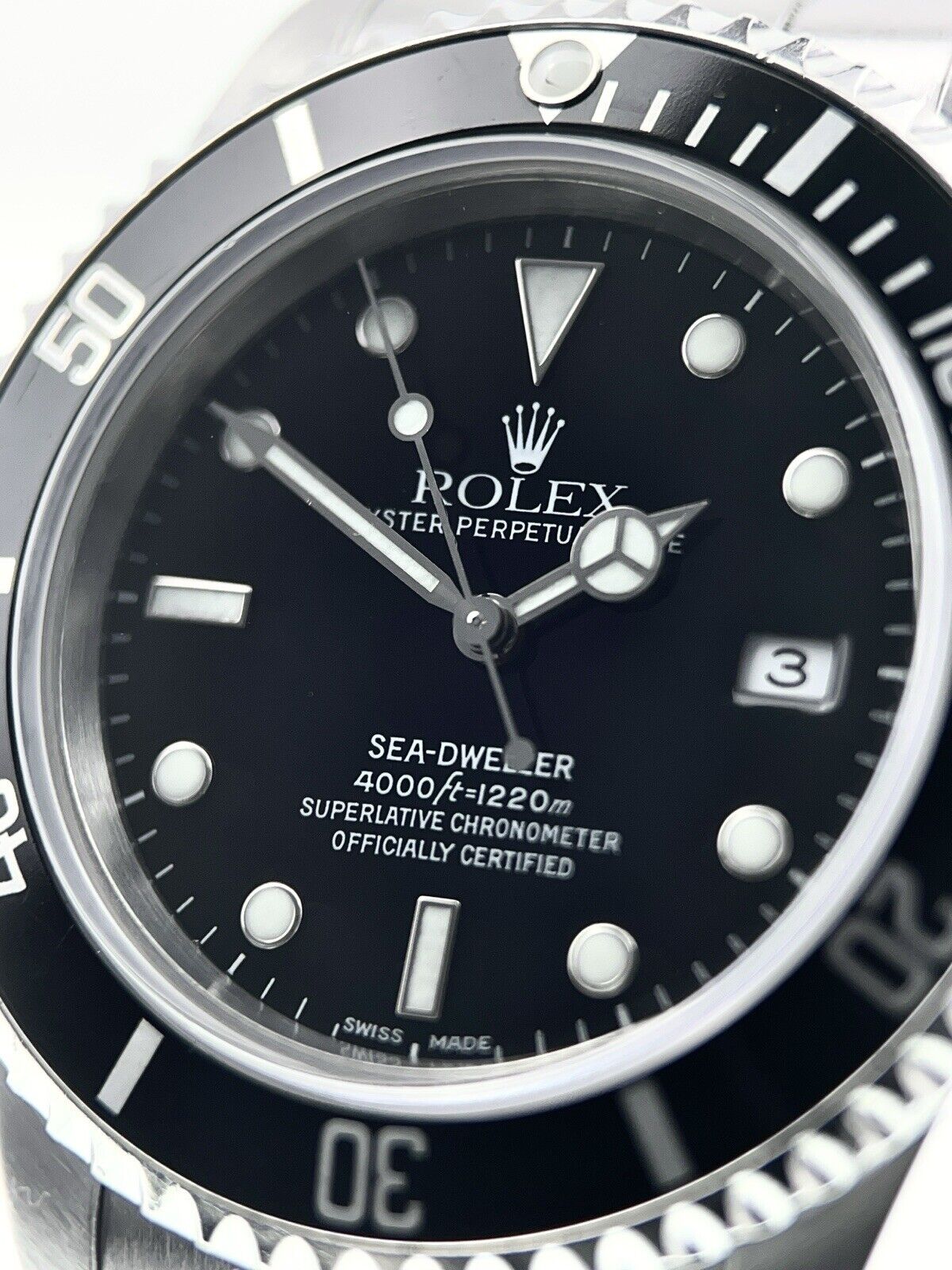 Rolex Sea-Dweller 4000 Stainless Steel Black Dial 40mm Automatic Men’s 16600