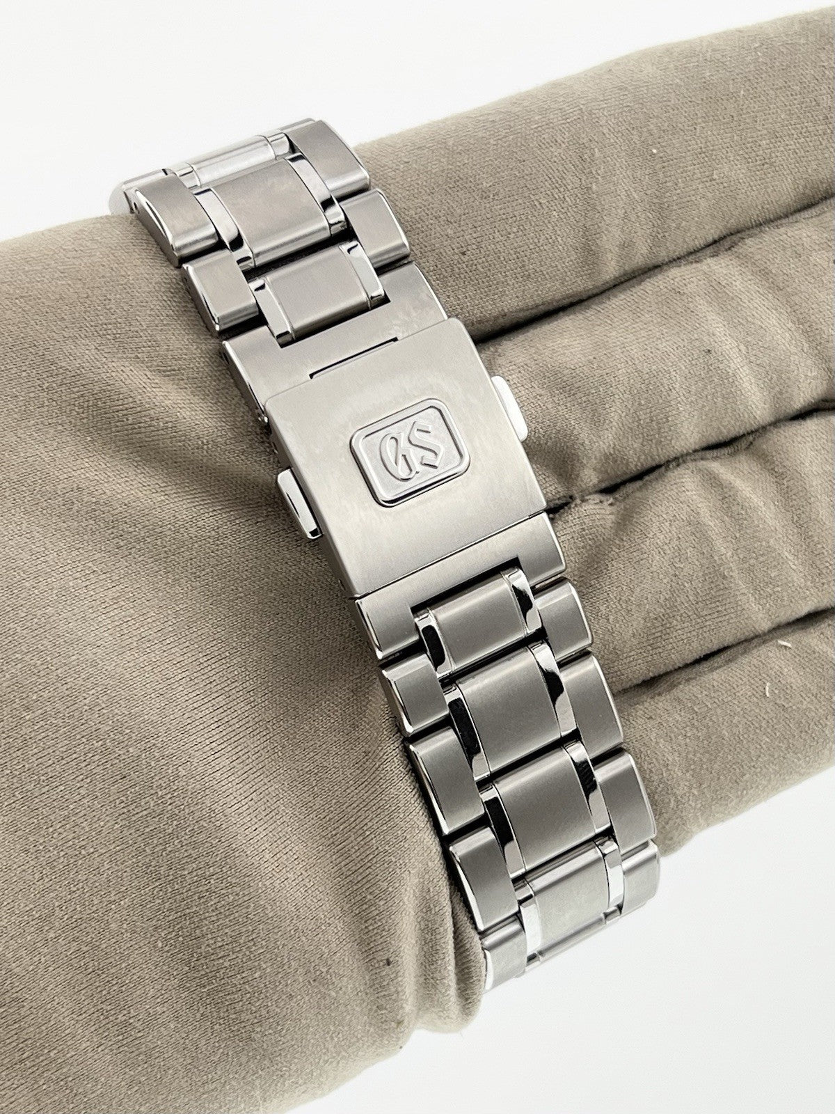 NEW 2025 Grand Seiko Heritage Titanium Green Dial 38mm Automatic WatchSBGH343G