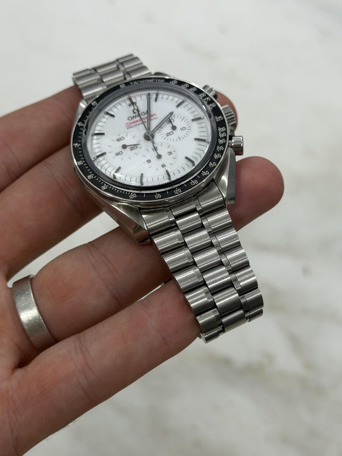 2024 Omega Speedmaster White Dial 42mm Manual Wind Mens 310.30.42.50.04.001