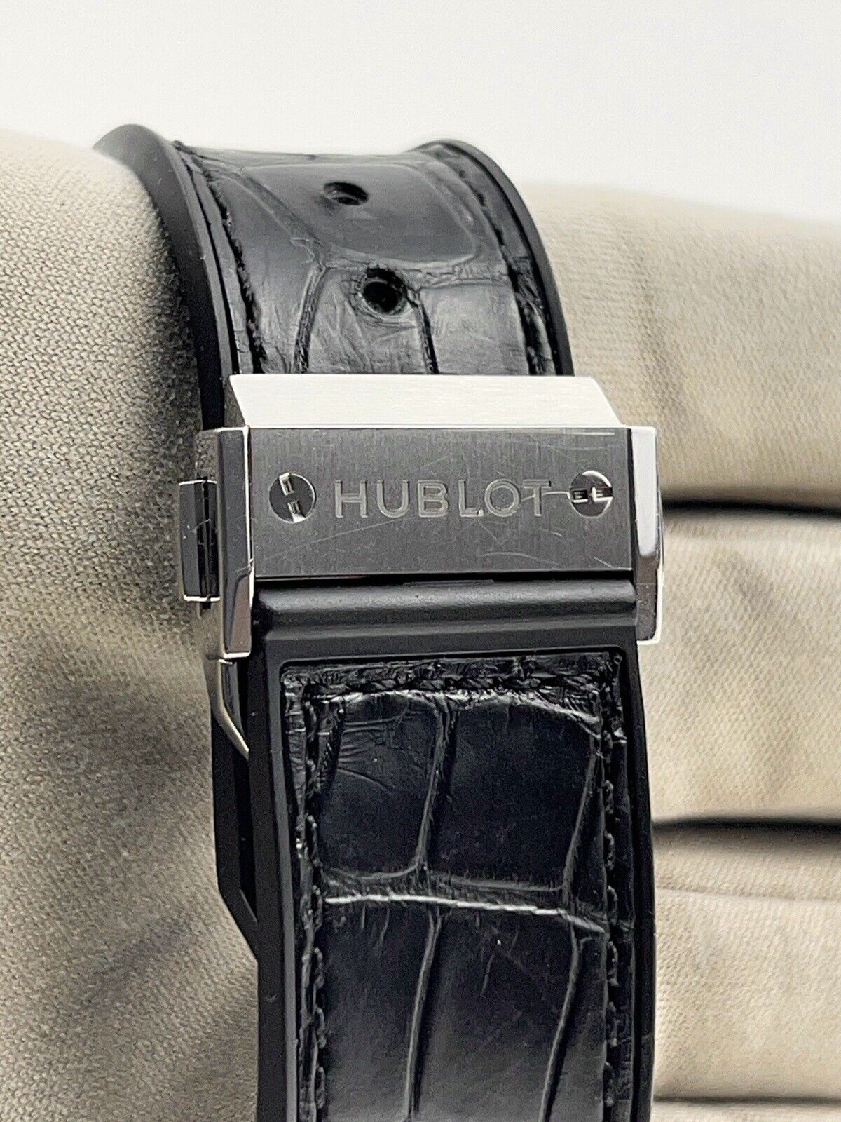 Hublot Classic Fusion Titanium Black 42mm Automatic Men’s Watch 542.NX.1270.LR