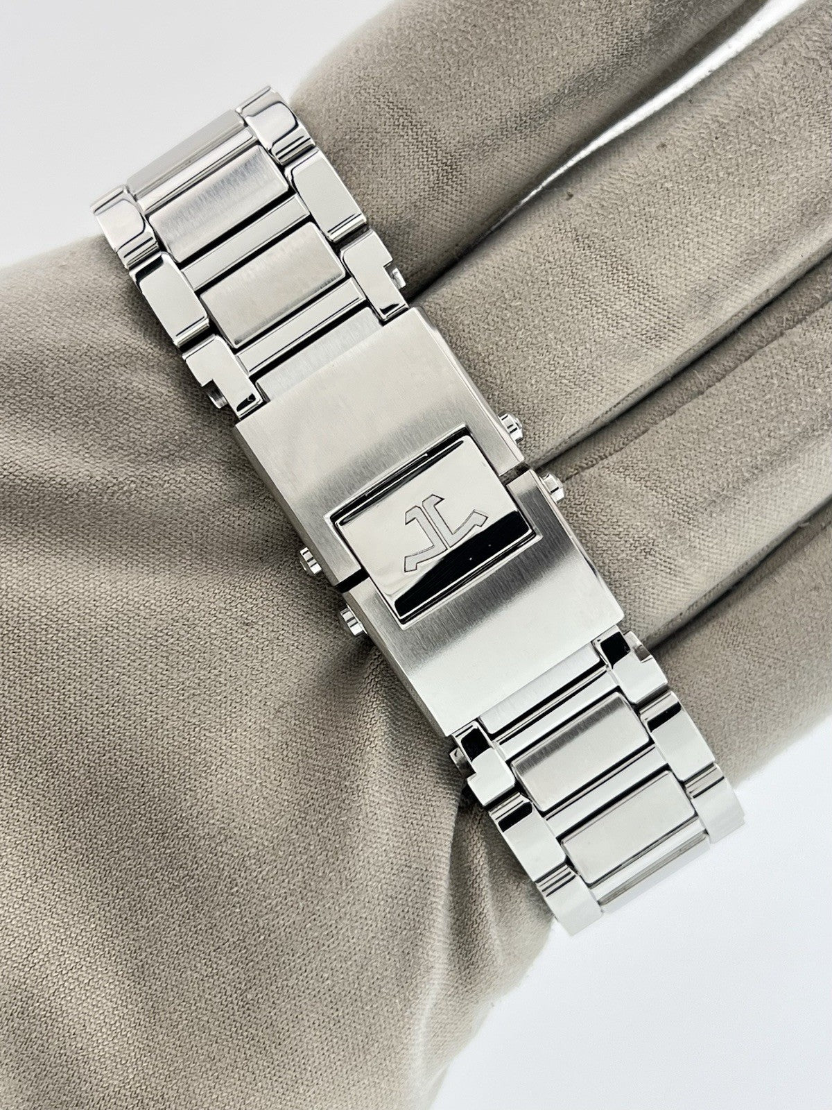 Jaeger-LeCoultre Stainless Steel Silver Dial 40mm Automatic Men’s Watch Q4148120