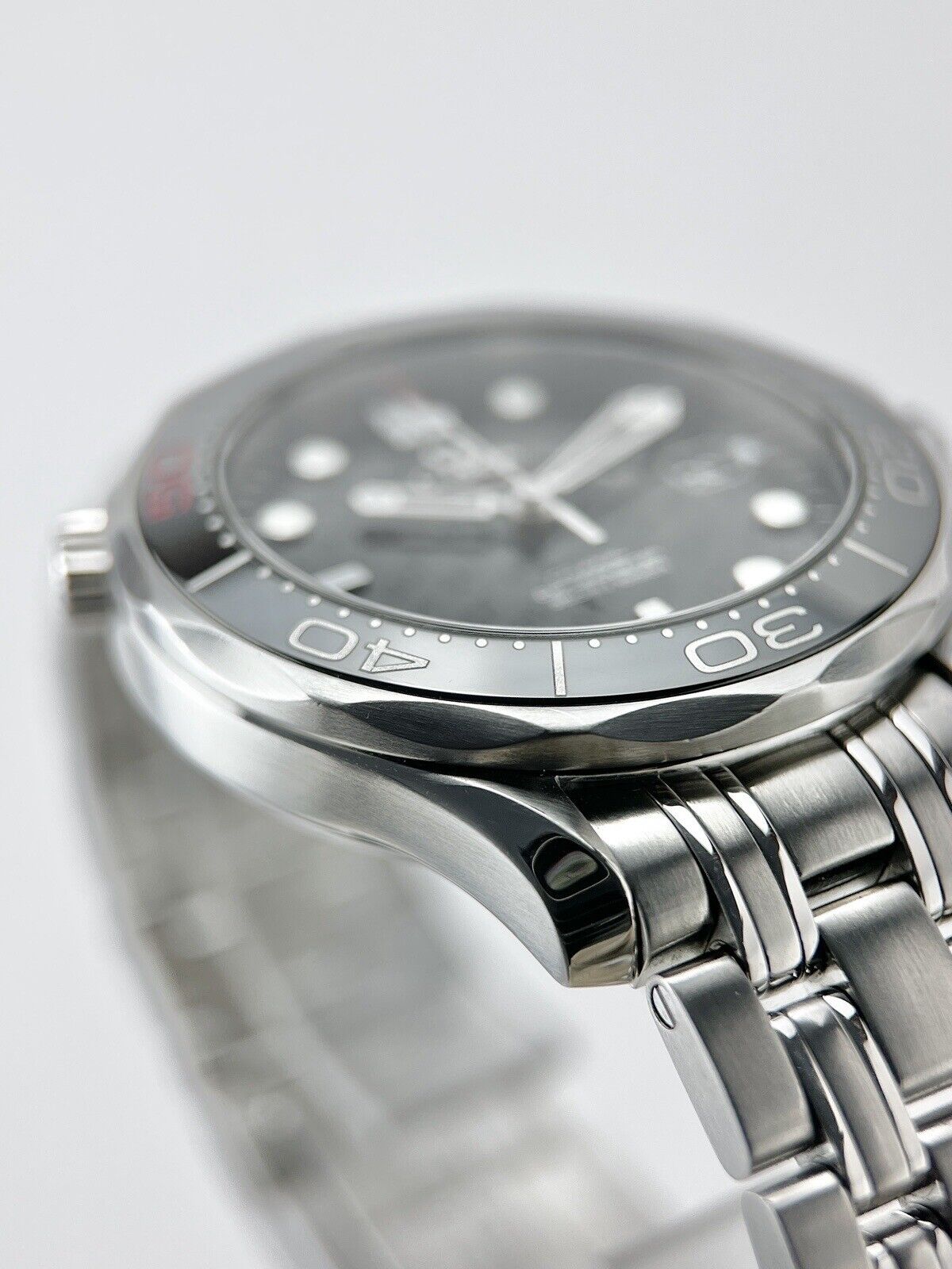 Omega Seamaster 300M James Bond 007 Limited Edition 41mm 212.30.41.20.01.005