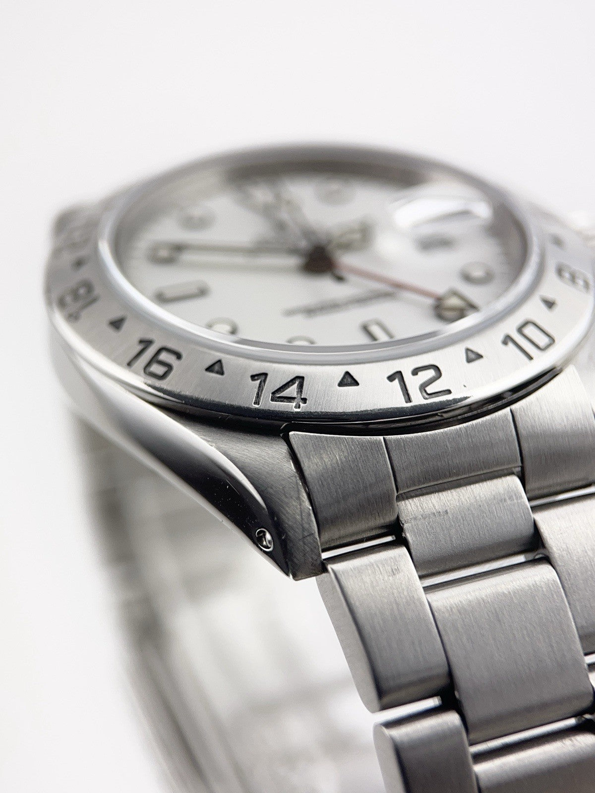 Rolex Explorer II Stainless Steel White Dial 40mm Automatic Mens Watch 16570