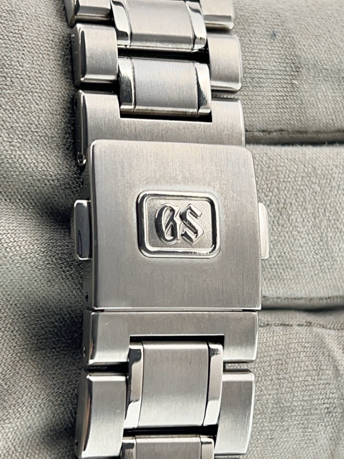 Grand Seiko Spring Drive SBGA011