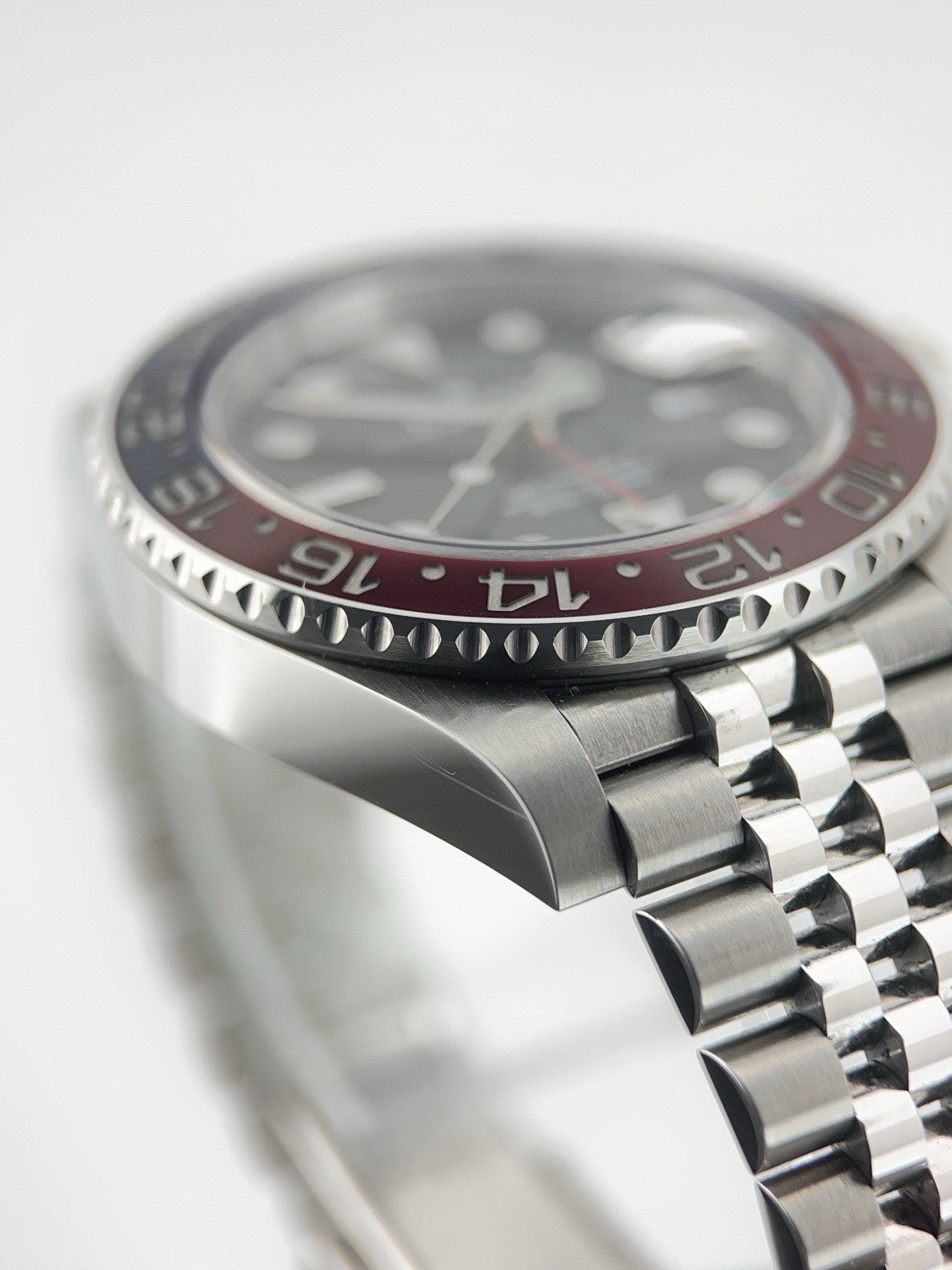 2025 Rolex GMT-Master II “Pepsi” Ceramic Bezel Black Dial 40mm Watch 126710BLRO