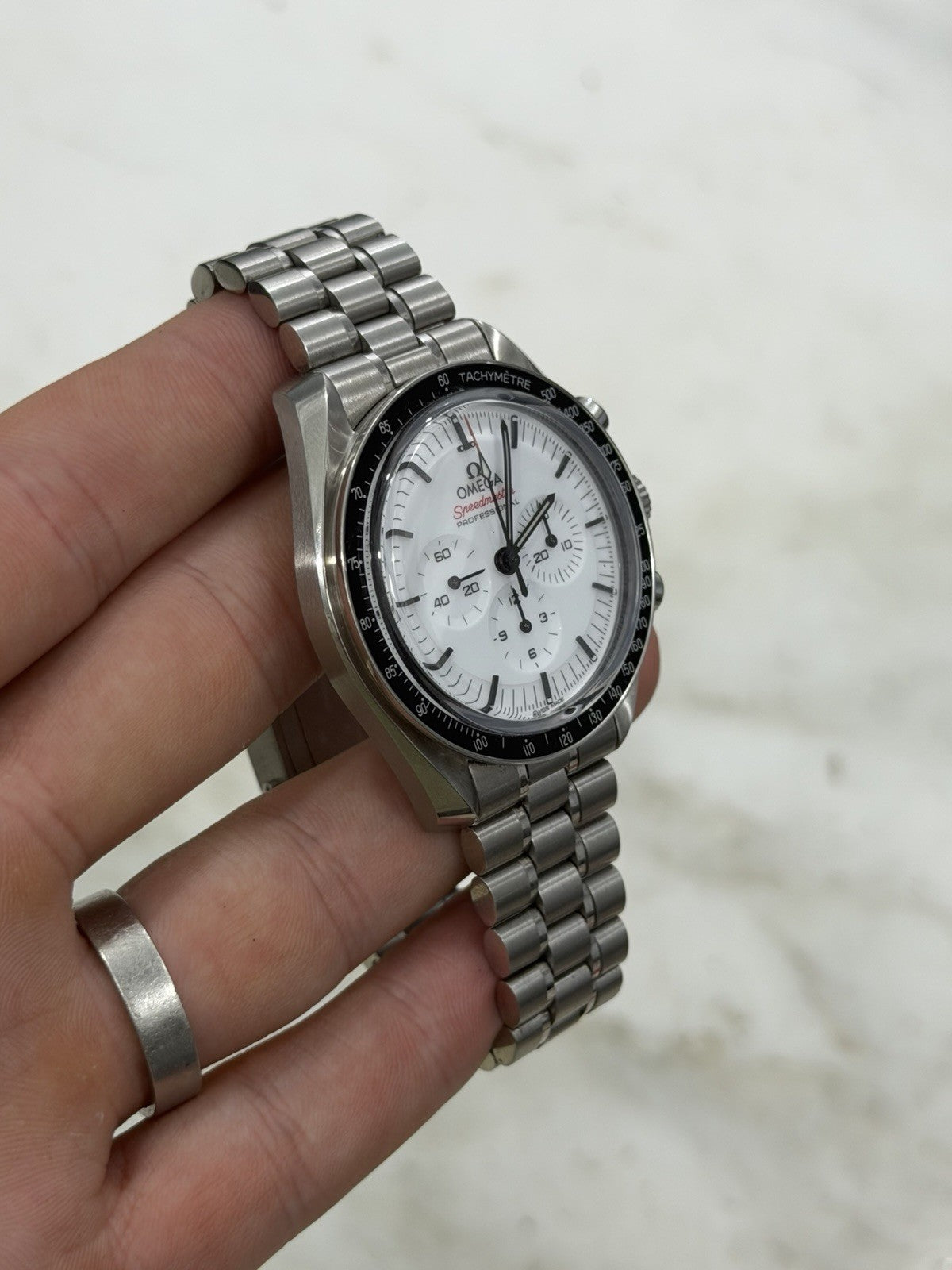 2024 Omega Speedmaster White Dial 42mm Manual Wind Mens 310.30.42.50.04.001