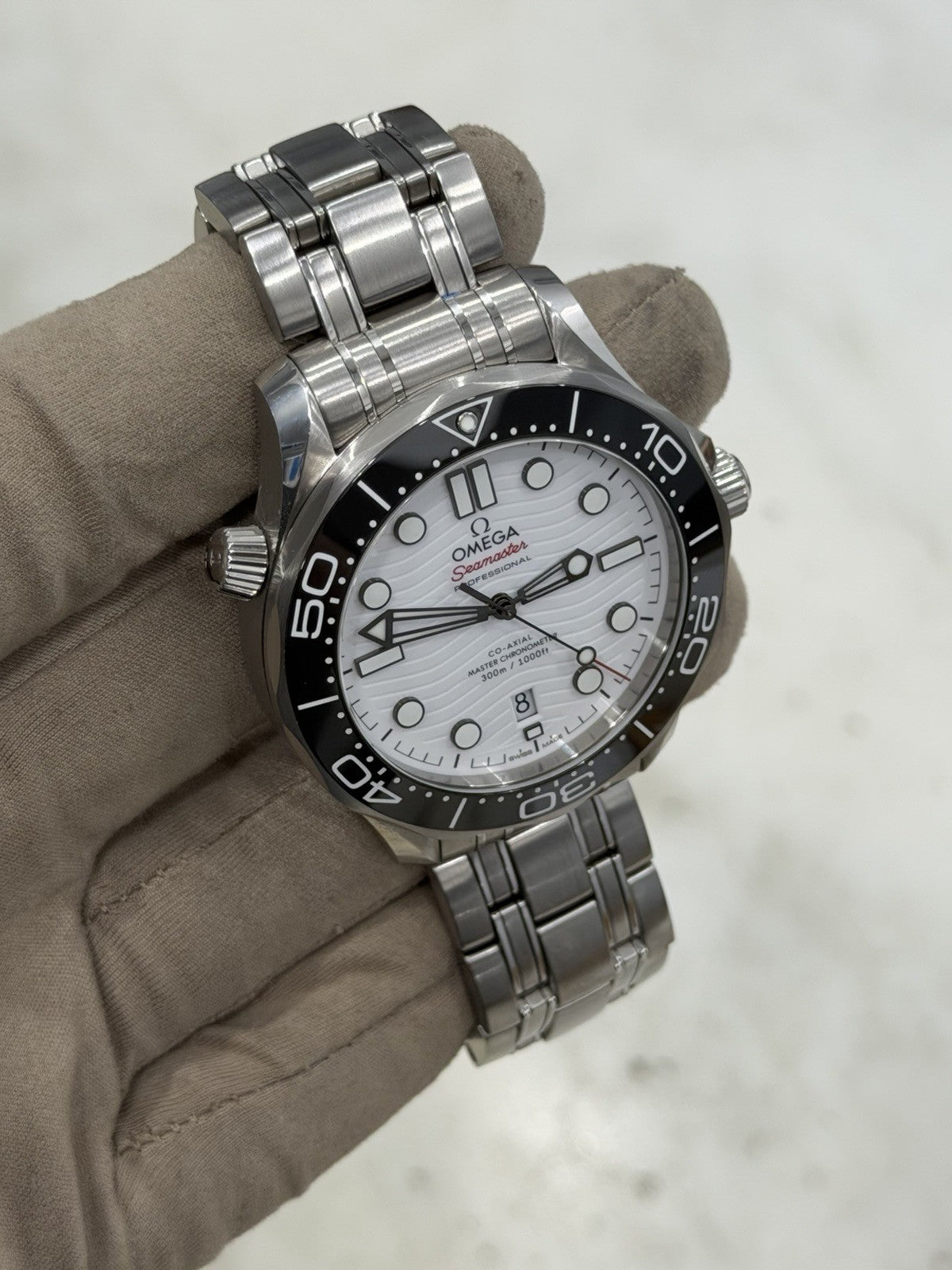 2026 Omega Seamaster Steel White Dial 42mm Automatic Watch 210.30.42.20.04.001