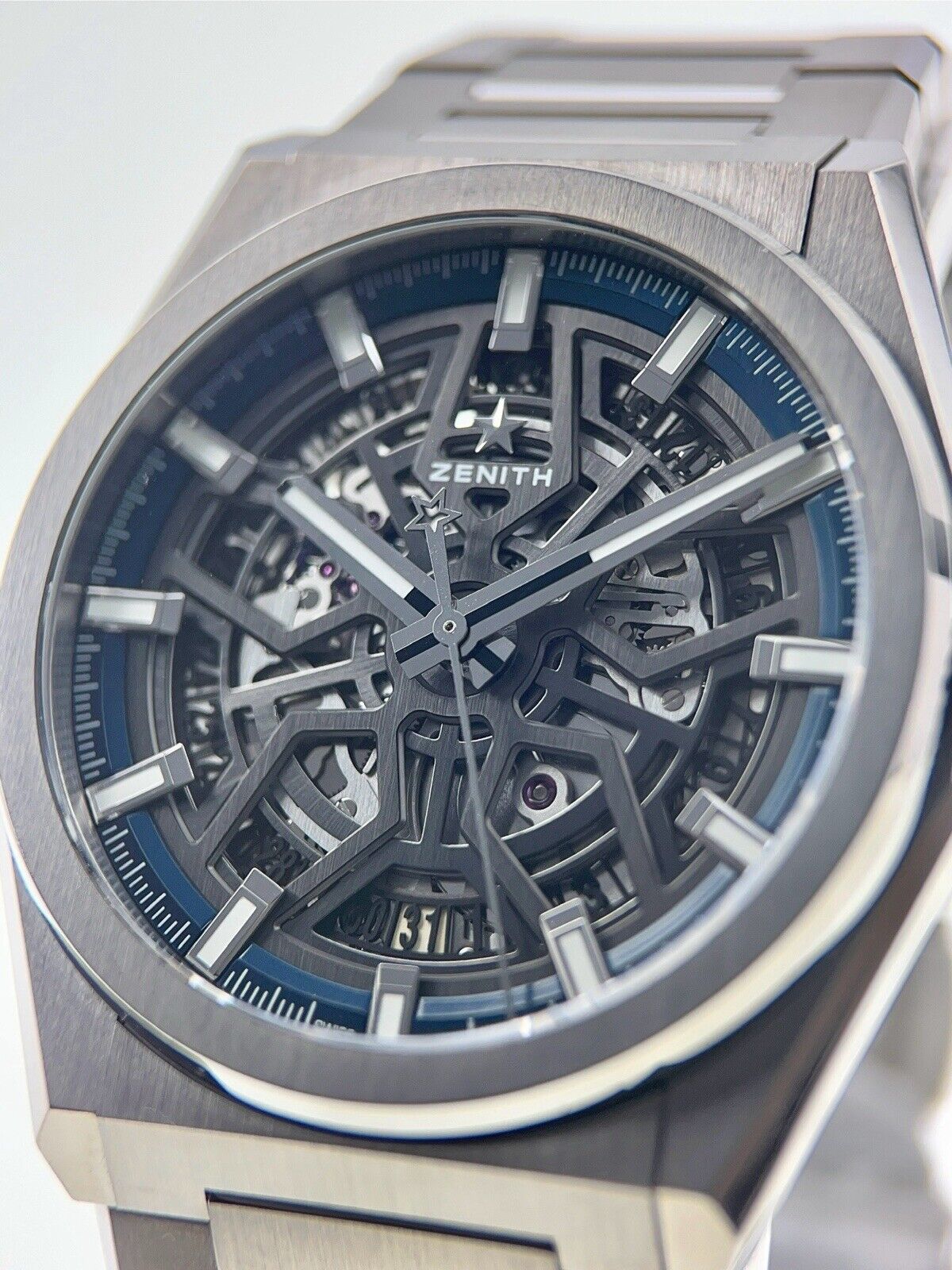 2024 SERVICE Zenith Defy Titanium 41mm Automatic Men’s Watch 95.9000.670