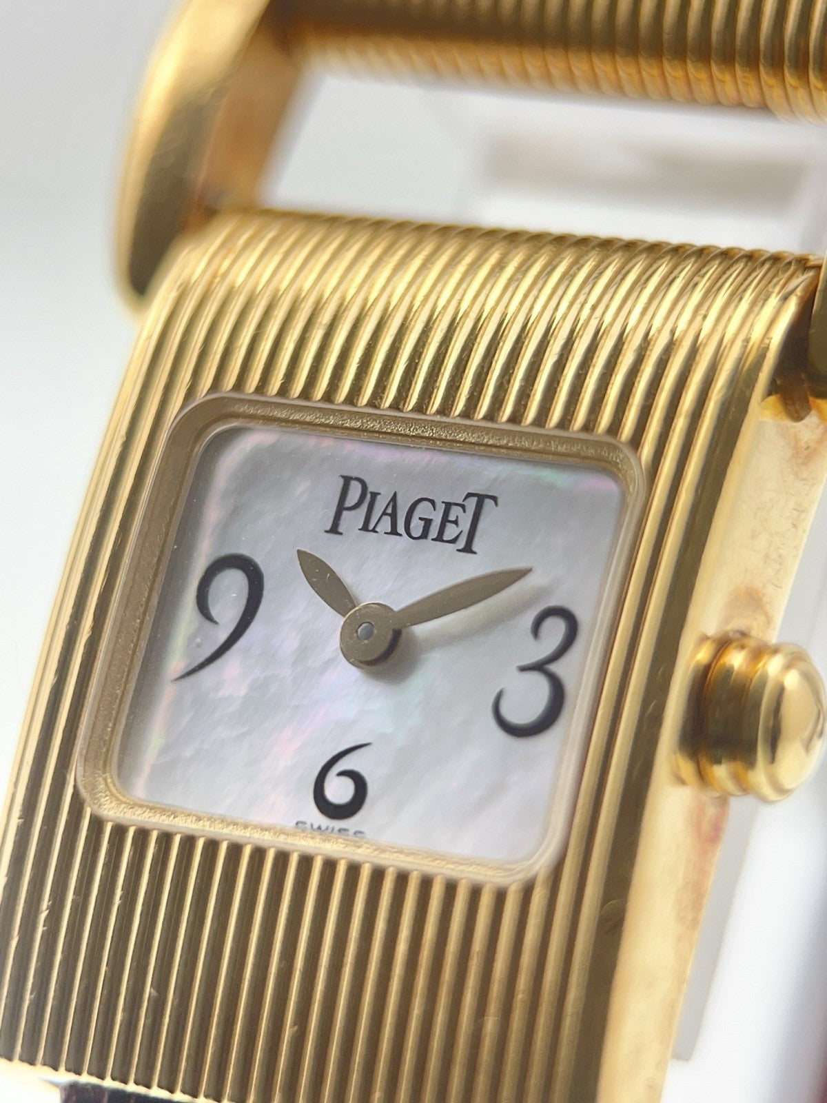 Piaget Protocole 18k Yellow Gold MOP Dial 17mm Quartz Women’s Watch 5221