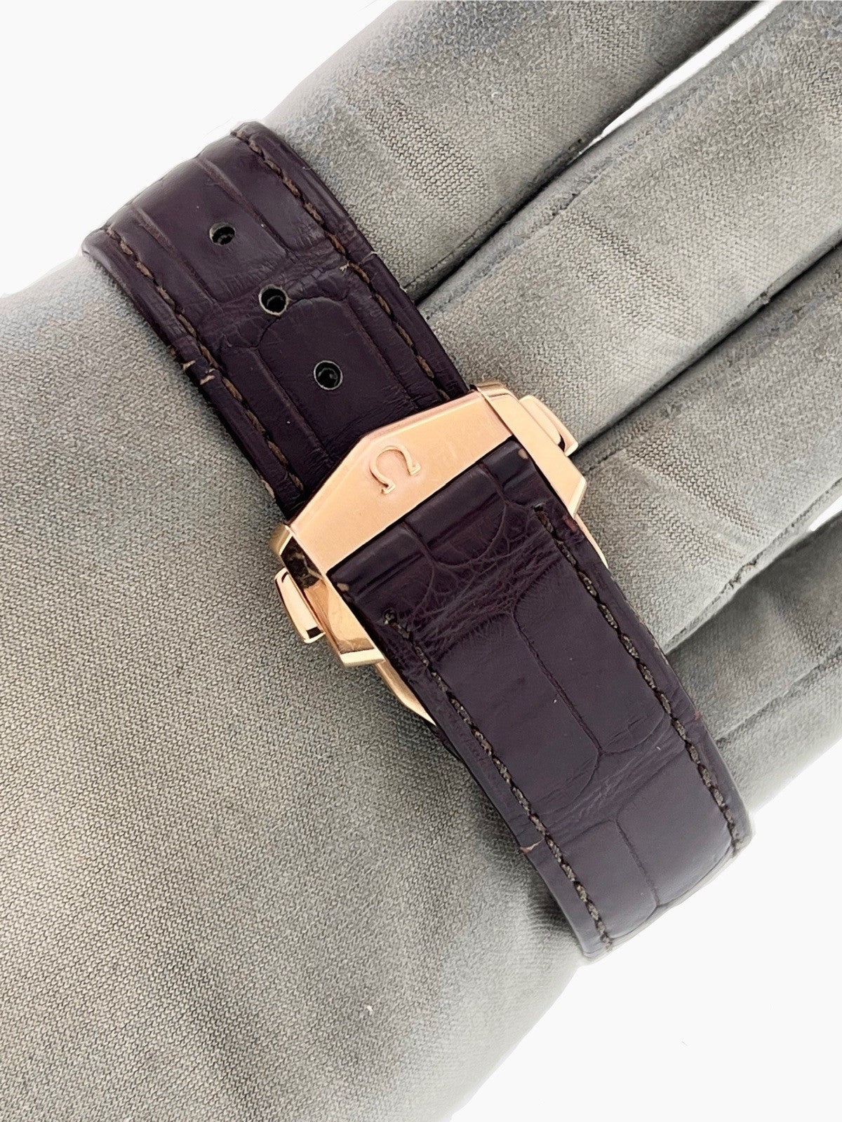 Omega Globemaster 18k Rose Gold Silver Dial 39mm Men's Watch 130.53.39.21.02.001