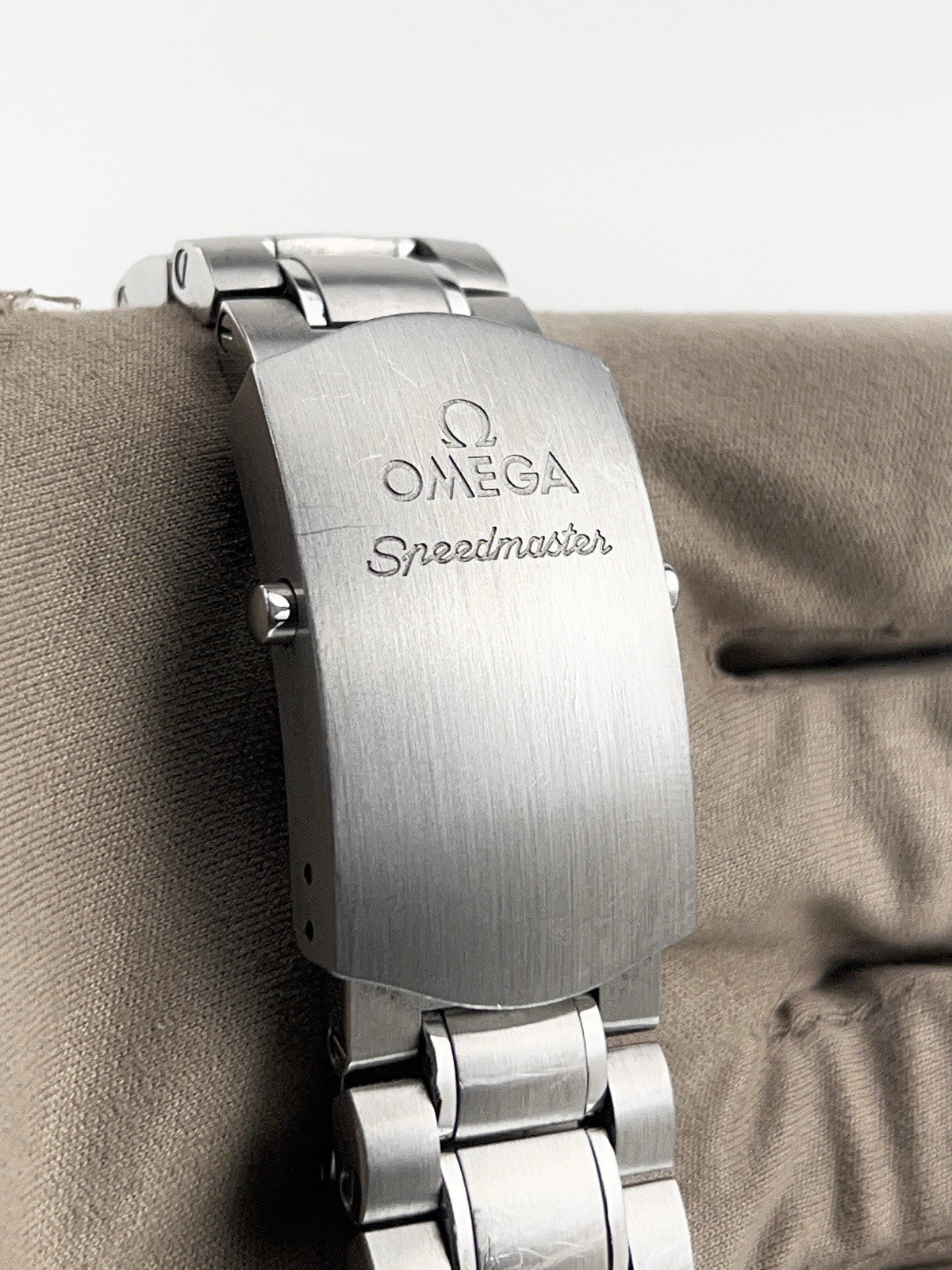 Omega Speedmaster Steel Black Dial 40mm Automatic Mens Watch 326.30.40.50.01.002