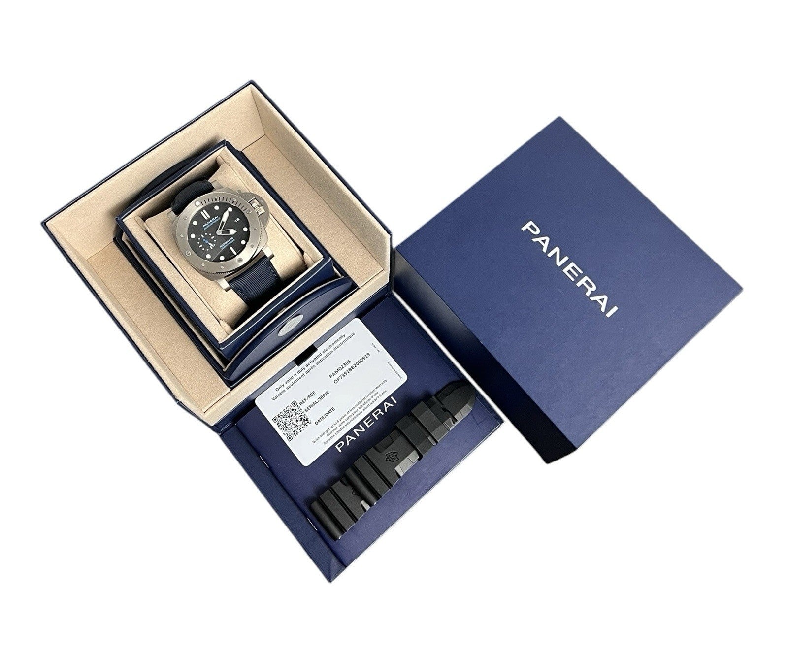 Panerai Submersible Black Dial Titanium 47mm Automatic Movement Mens PAM02305