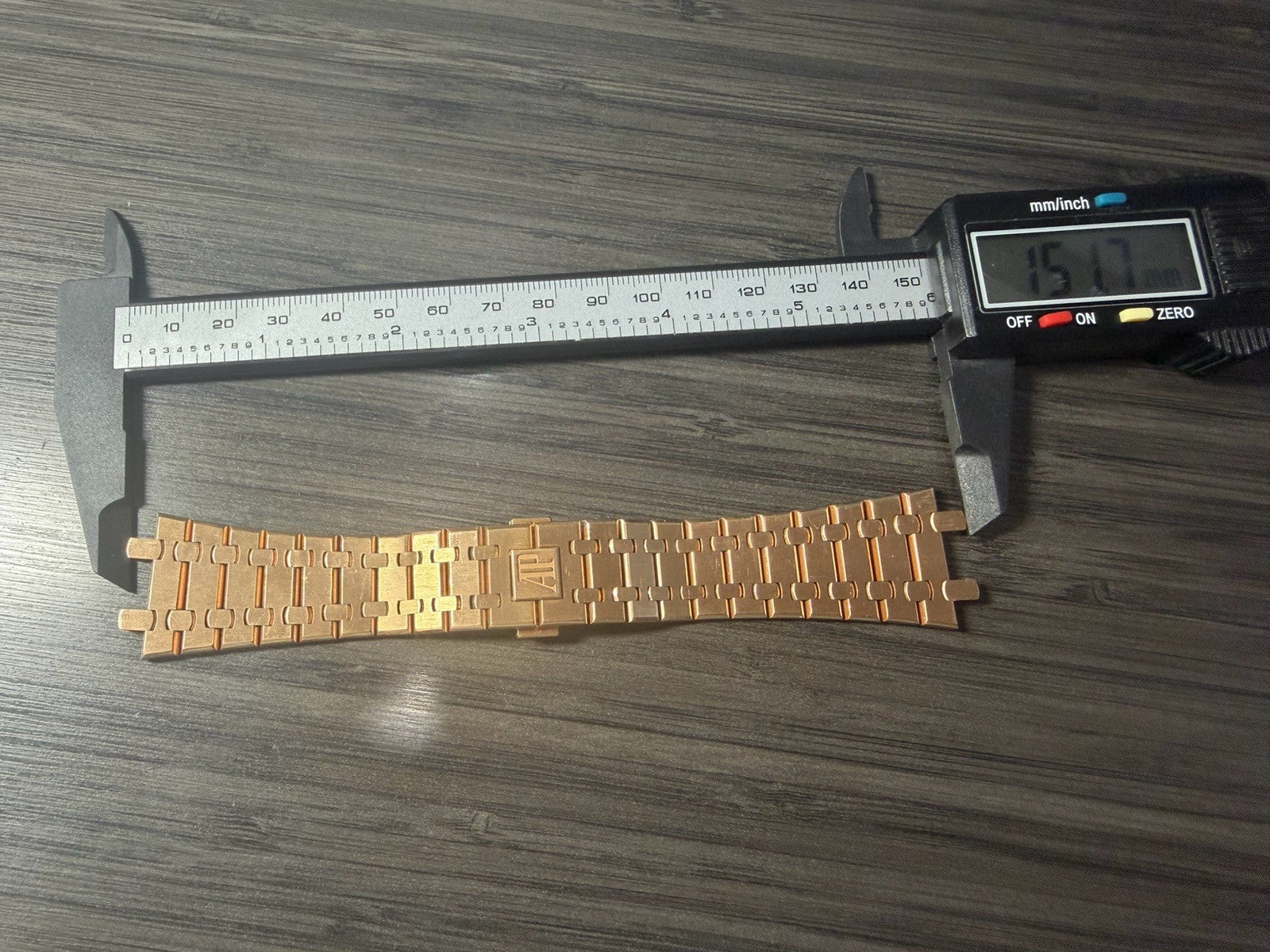 Audemars Piguet Royal Oak 18K Rose Gold Bracelet 26mm
