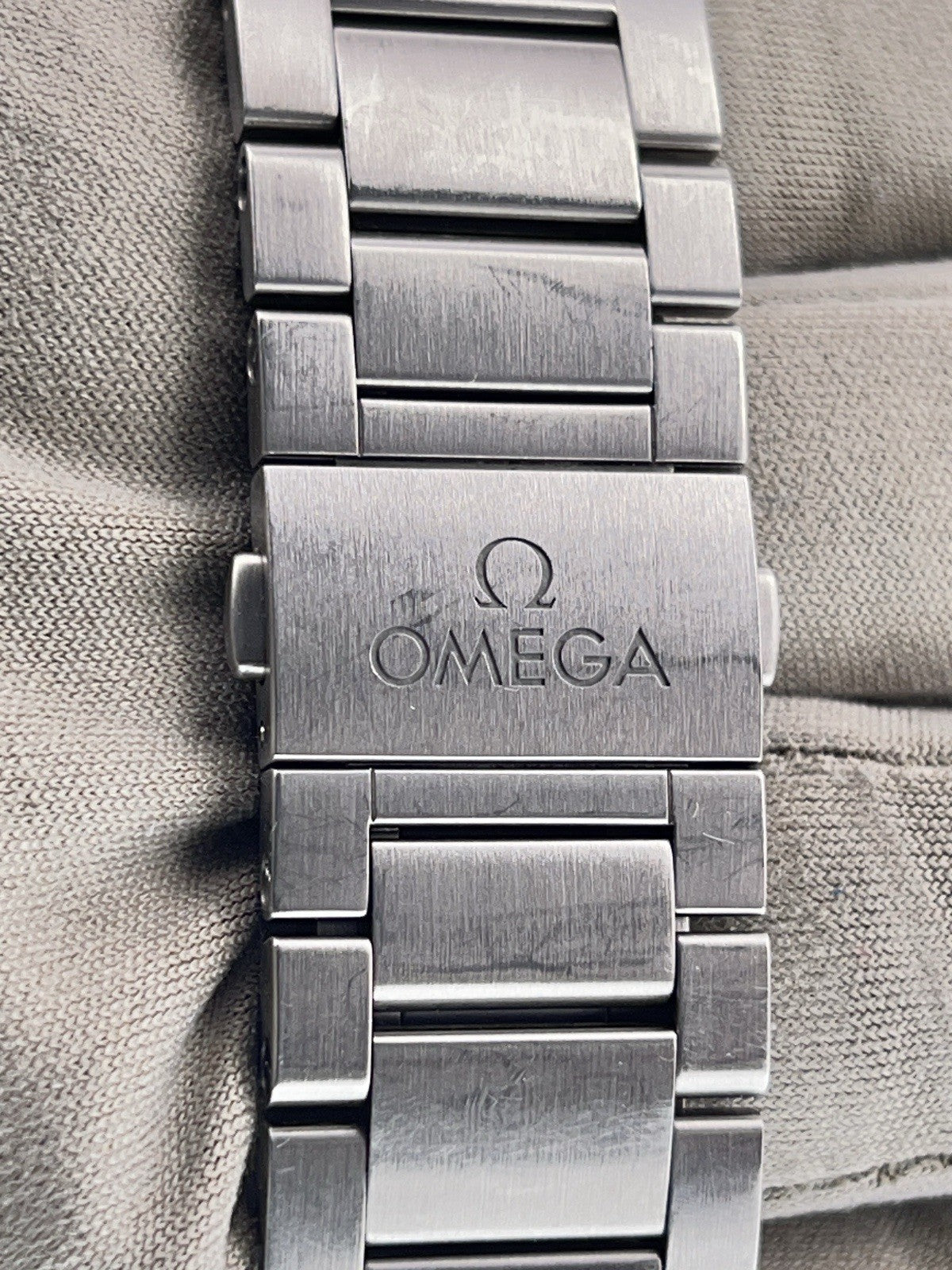 Omega Railmaster Steel Blue Dial 40mm Automatic Men's Watch 220.10.40.20.03.001