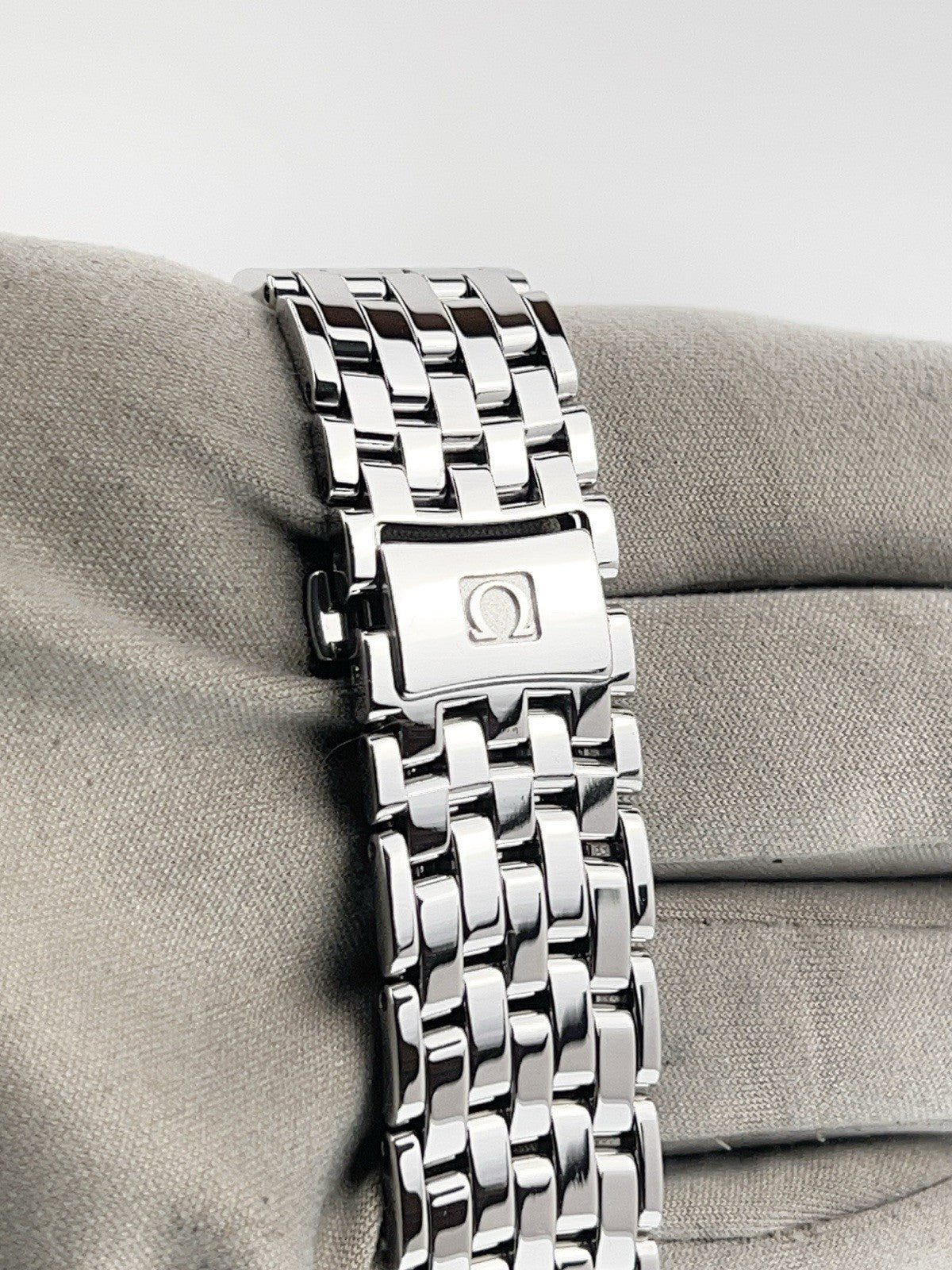 Omega De Ville Stainless Steel Blue Dial 40mm Automatic Mens 424.10.40.20.03.001