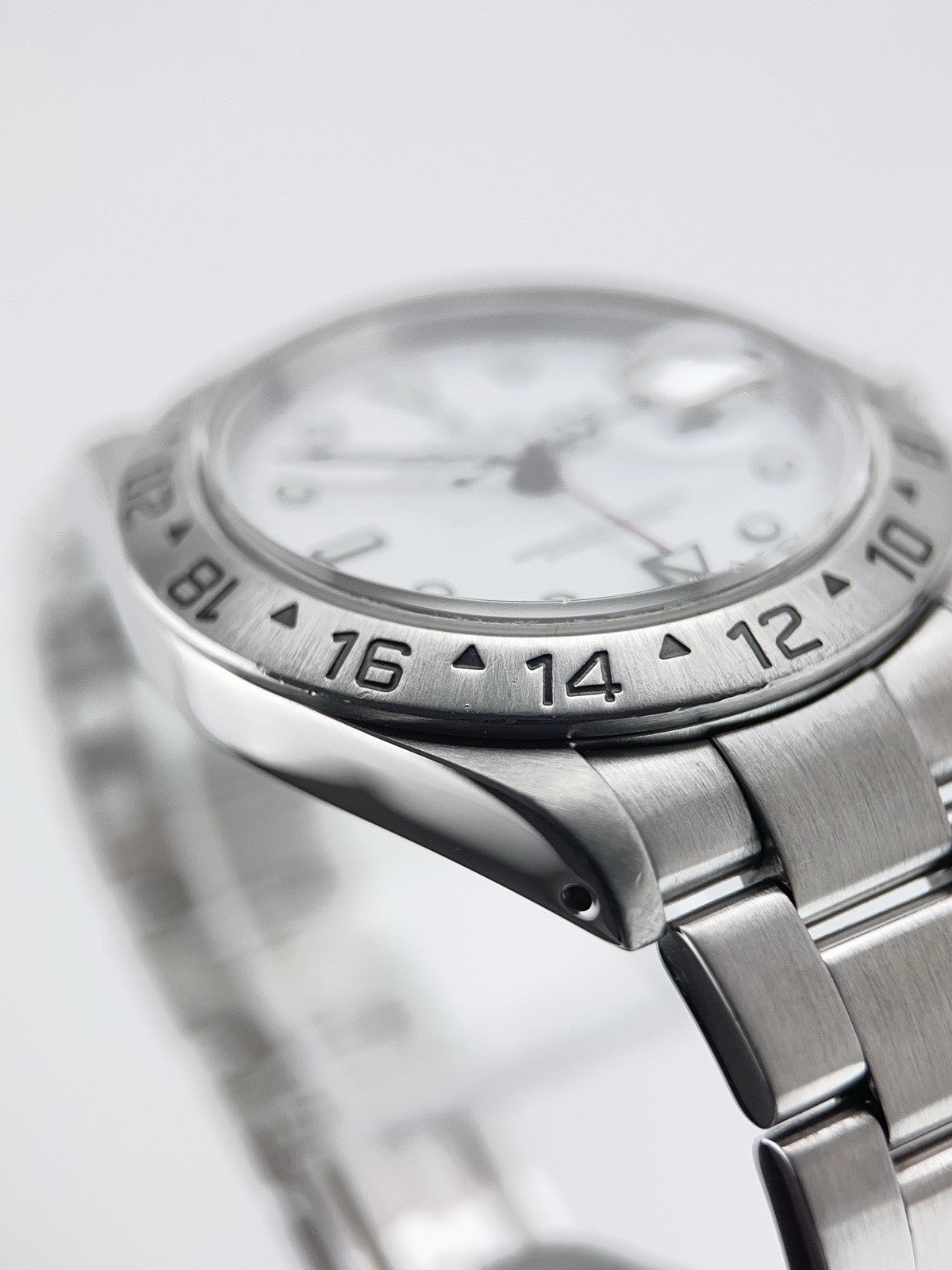 Rolex Explorer II Stainless Steel White Dial 40mm Automatic Mens Watch 16570