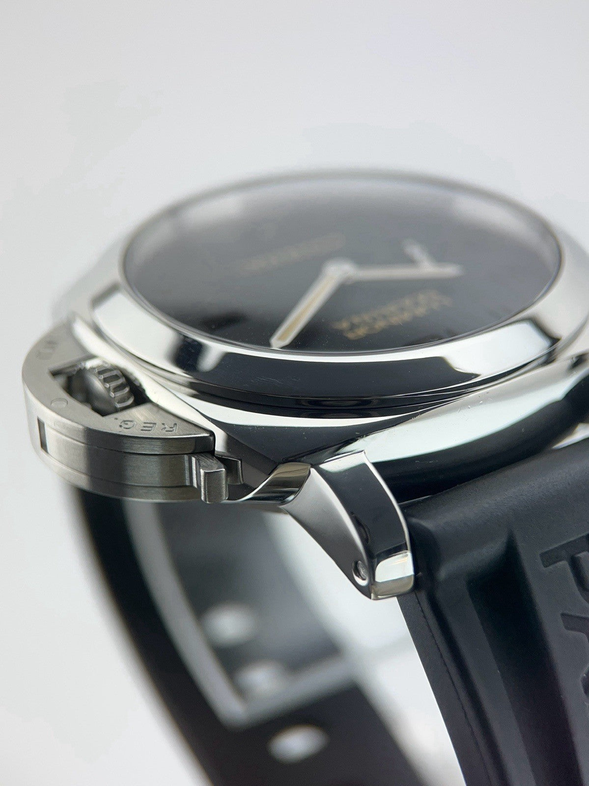 Panerai Luminor Marina Stainless Steel Black Dial 44mm Automatic Mens PAM00359