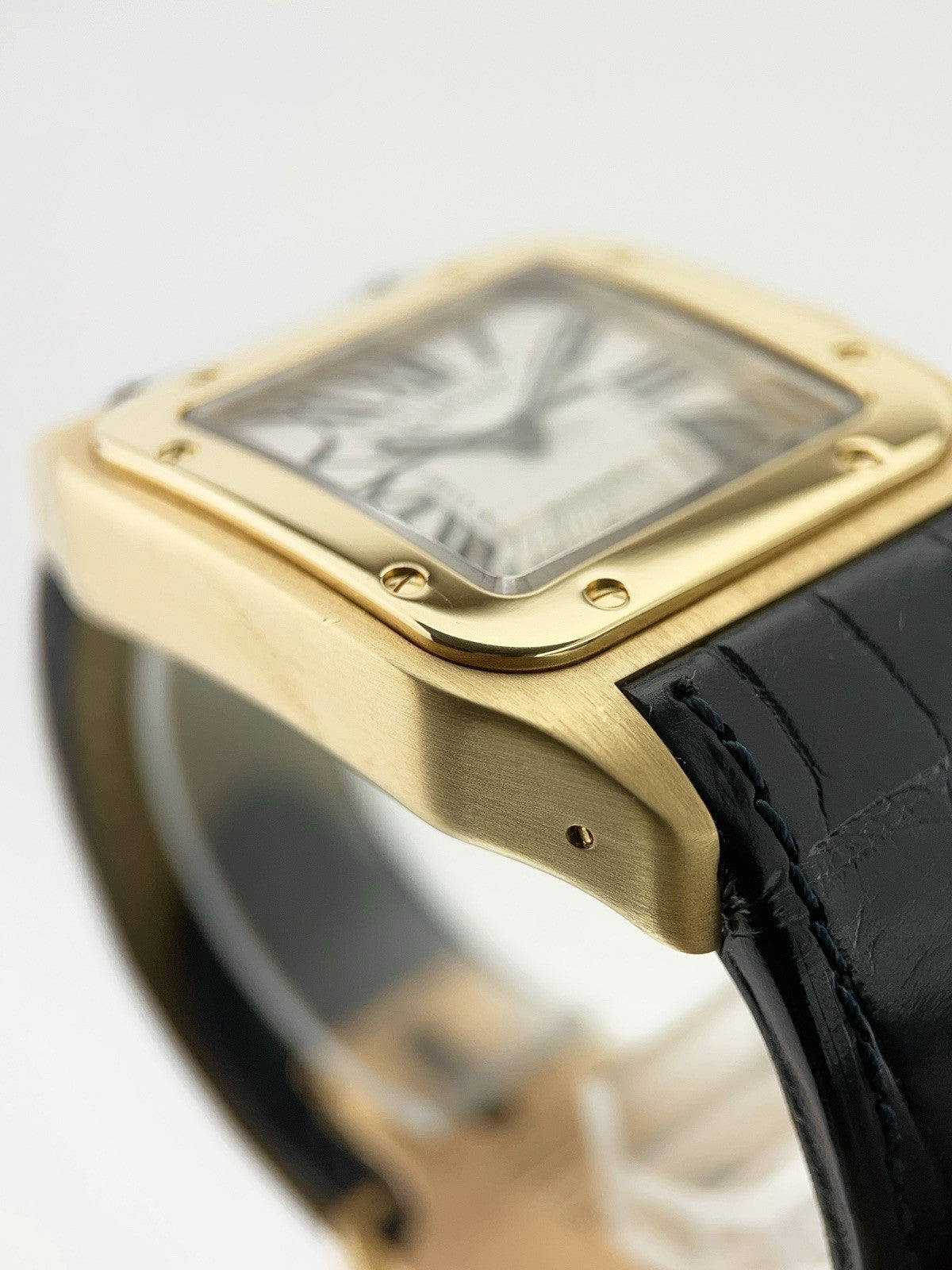 Cartier Santos 18k Yellow Gold Silver Dial 38mm Automatic Watch W20078Y1