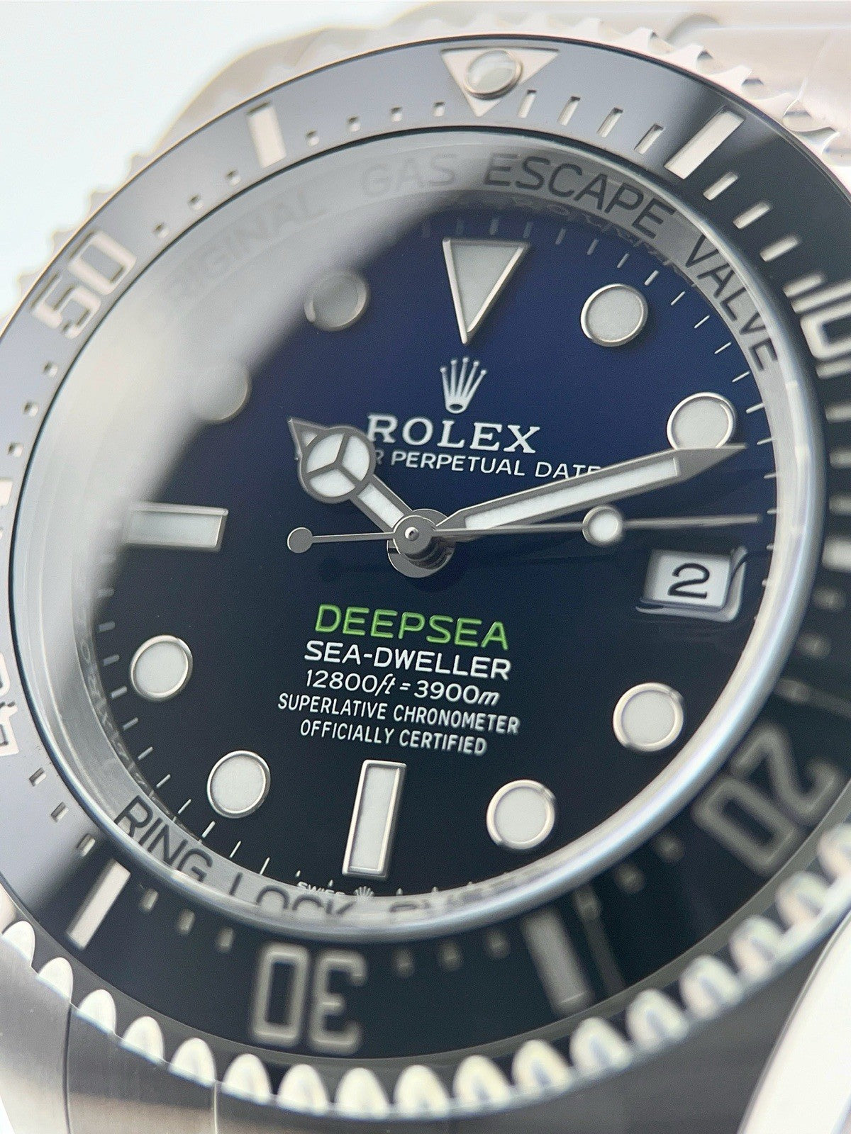 Rolex Sea-Dweller Stainless Steel Blue Dial 44mm Automatic Mens Watch 136660