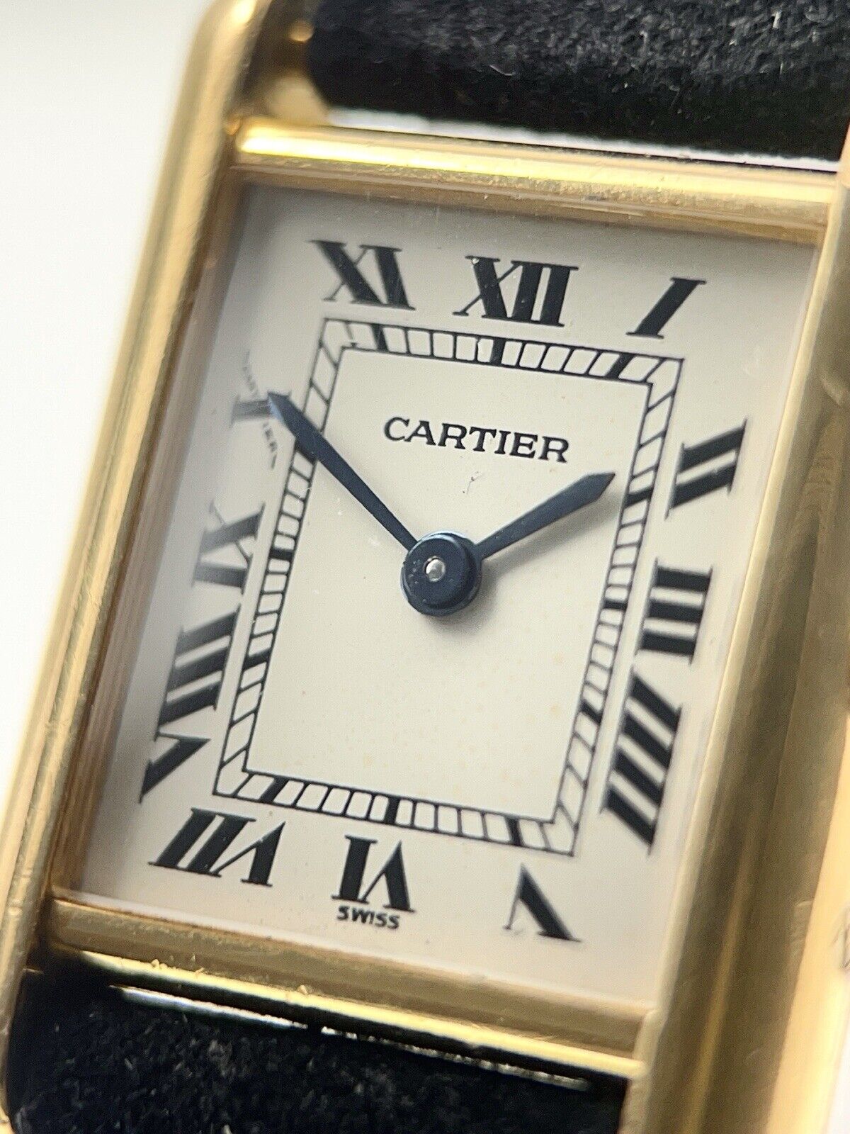 Cartier Tank Louis 18k Yellow Gold 19mm Quartz Ladies Watch Roman Dial 8660