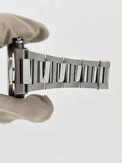 Girard Perregaux Laureato Stainless Steel Silver Dial 42mm Automatic Men’s 81020