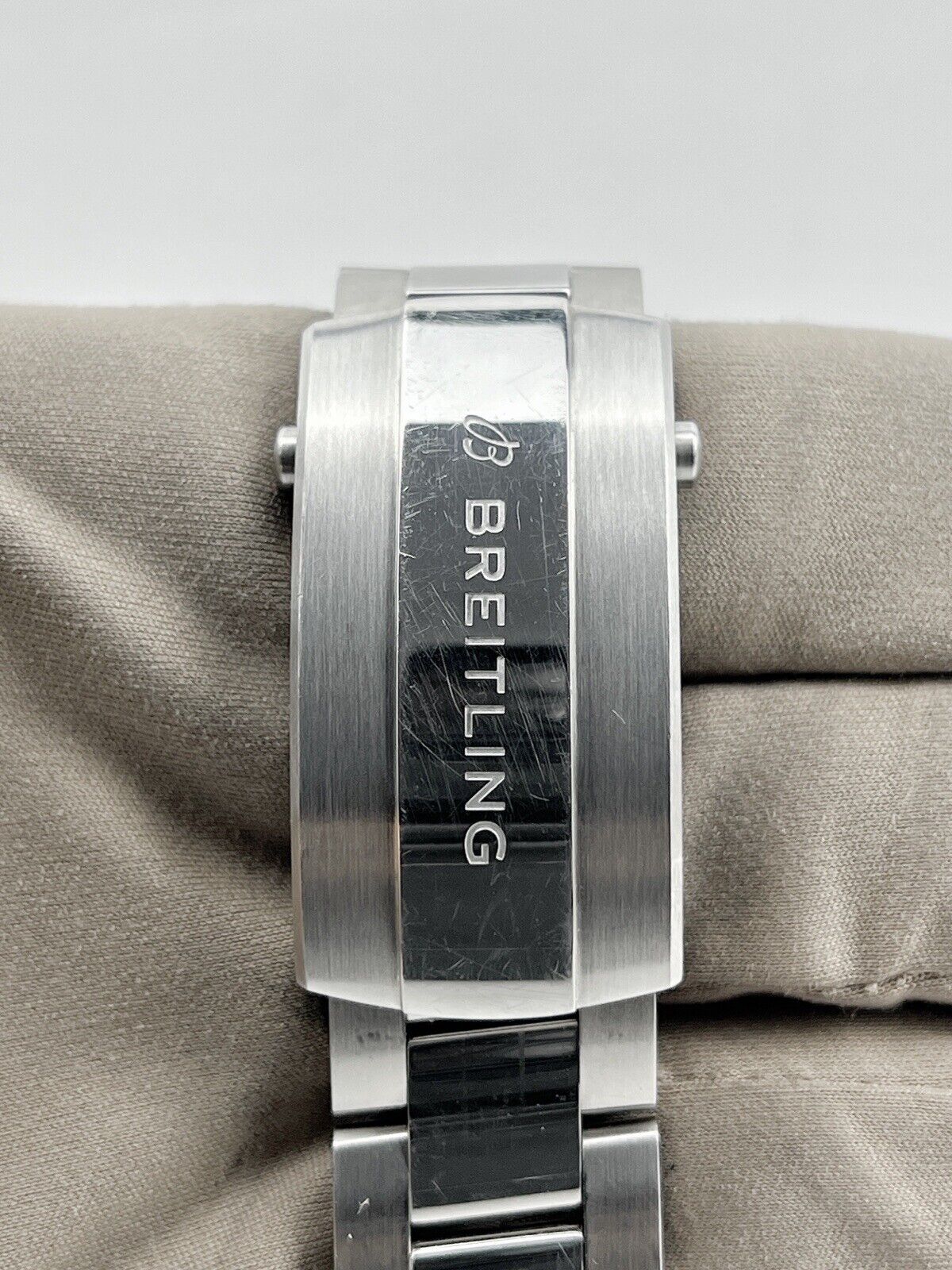 Breitling Super Ocean Automatic 44mm Blue Dial Automatic Men's Watch A17376 B&P