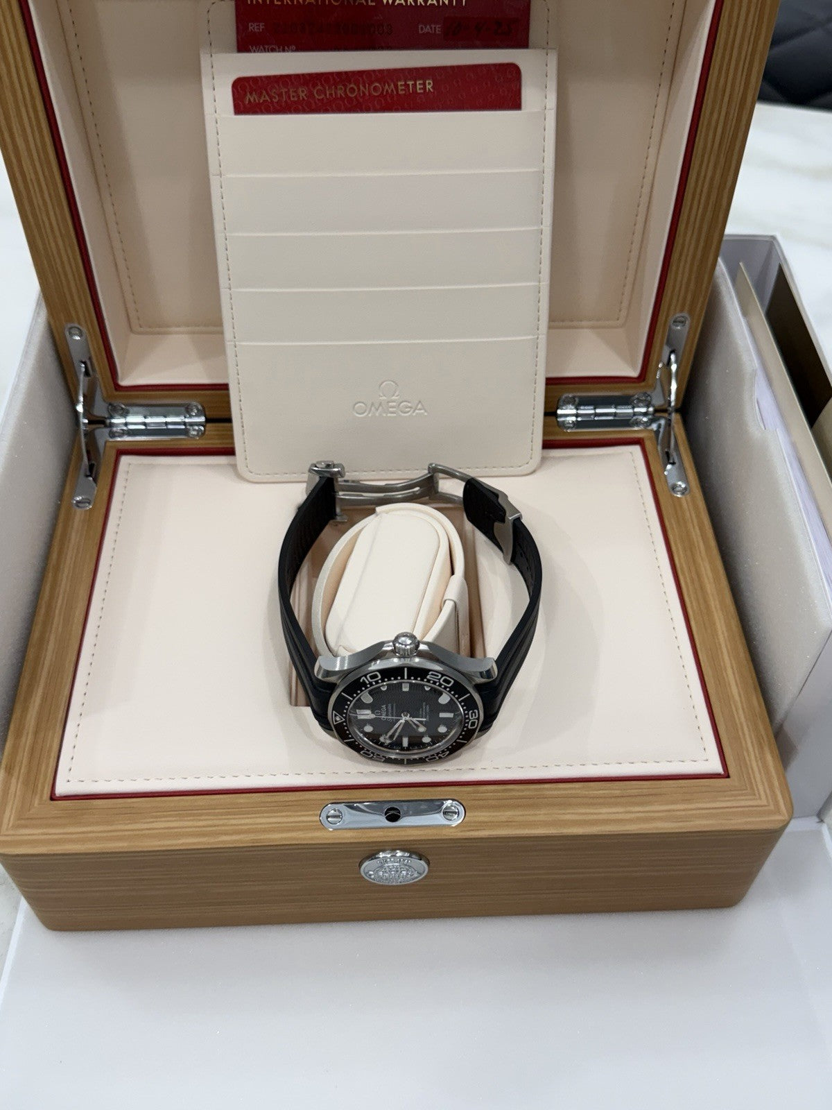 Omega Seamaster Diver Stainless Steel Black Dial 42mm Watch 210.32.42.20.01.003