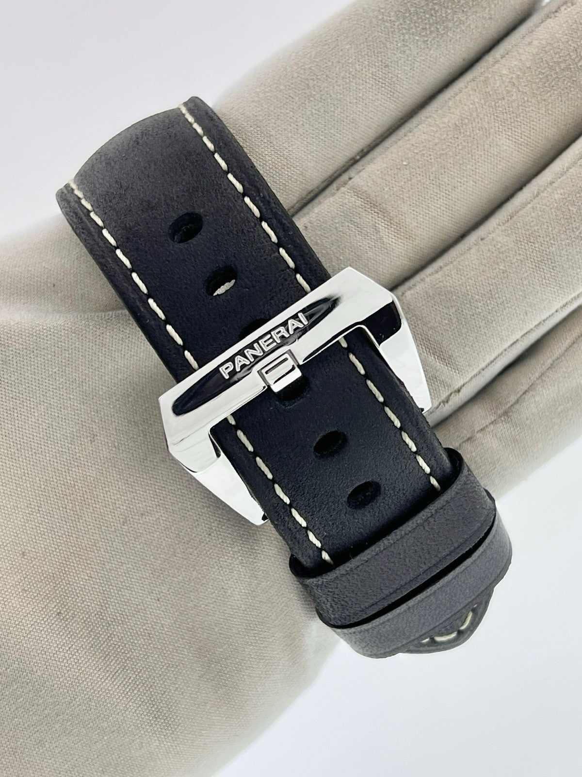 Panerai Luminor Marina Stainless Steel Black Dial 44mm Manual Wind Mens PAM00510