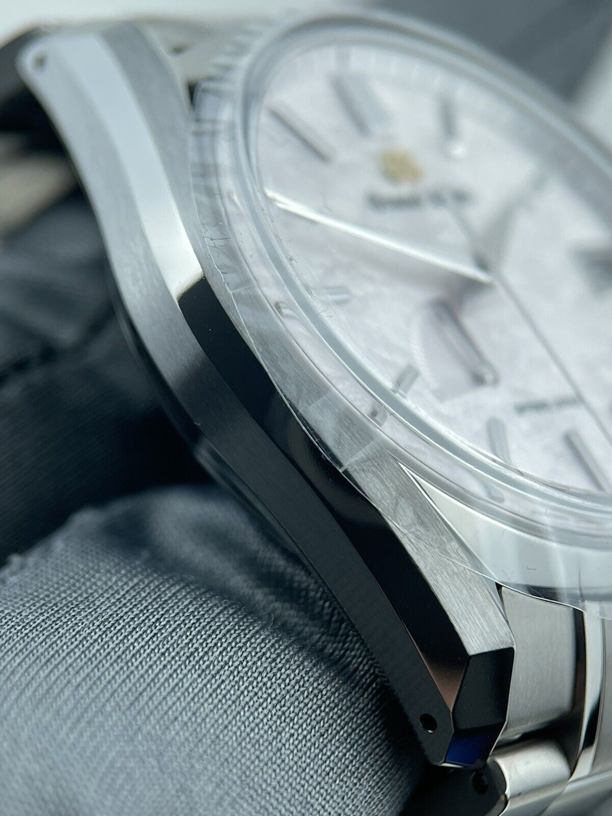 2026 NEW Grand Seiko Heritage Collection 40mm Spring Pink Titanium SBGA413