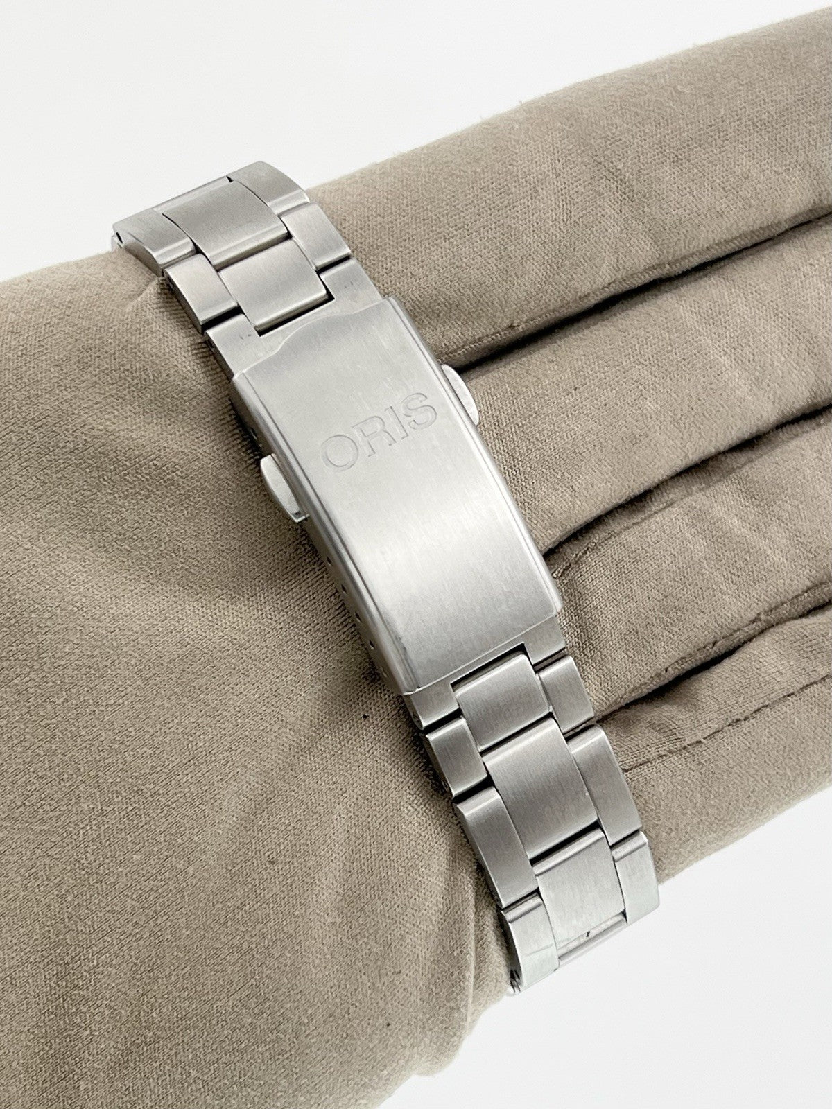 Oris Divers Sixty-Five 12H Calibre 400 Steel Automatic Men's Watch 7772