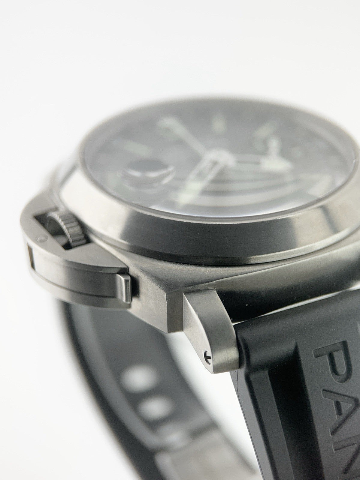 Panerai Luminor GMT Titanium Grey Dial PAM00089