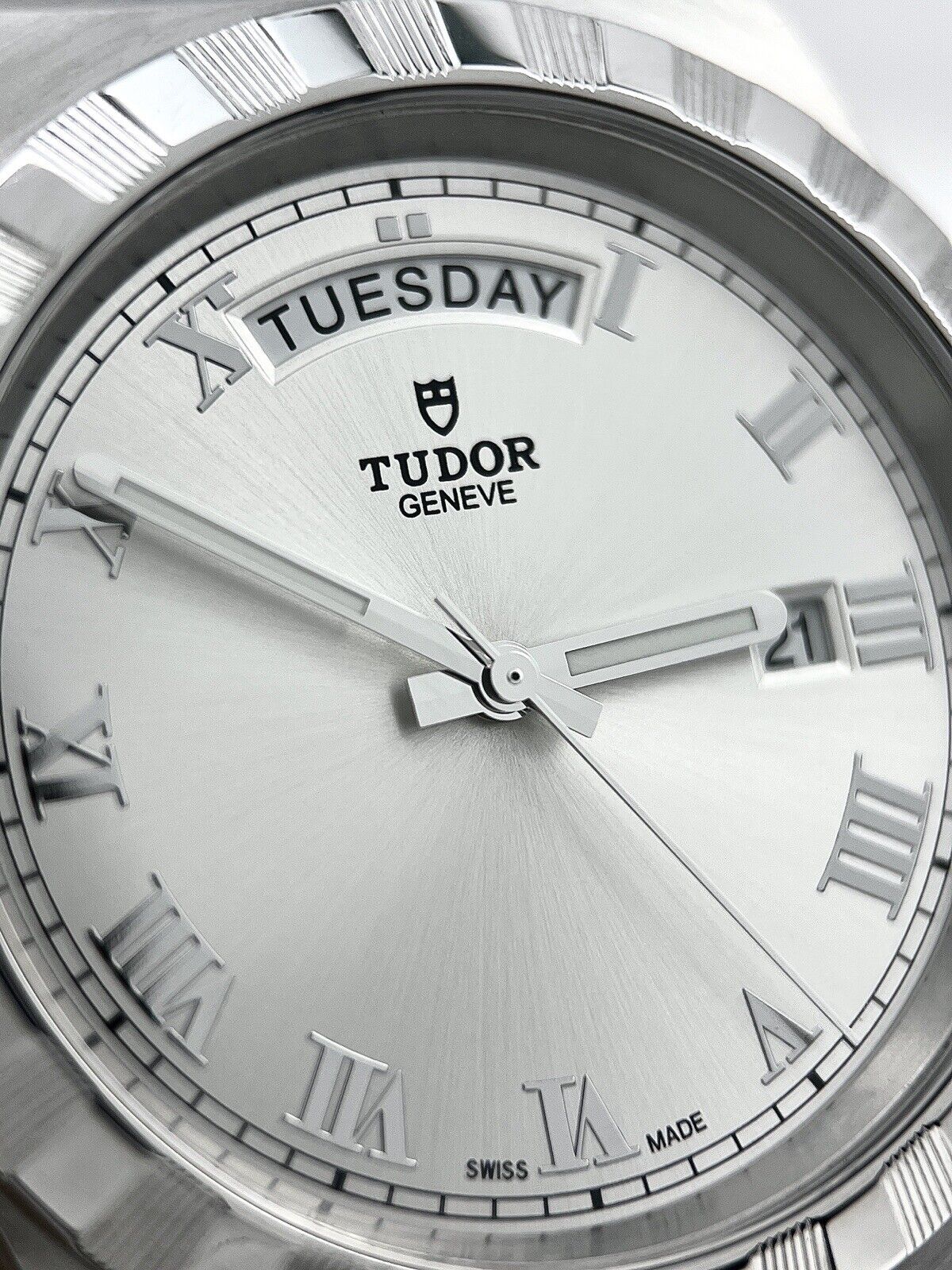 Tudor Royal Day Date Automatic 41mm Steel Silver Dial Men's Watch - 28600