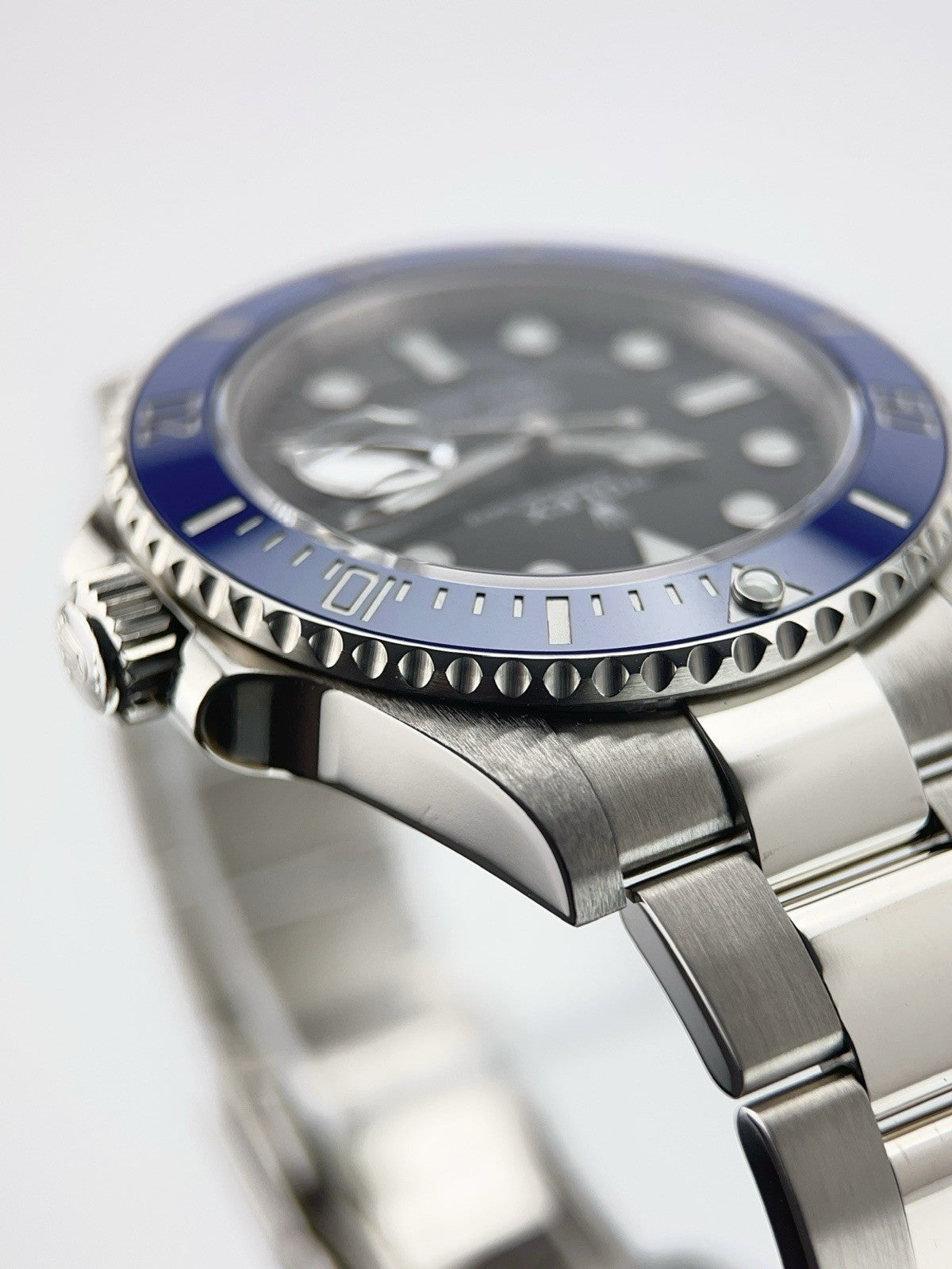 Rolex Submariner 18k White Gold 126619