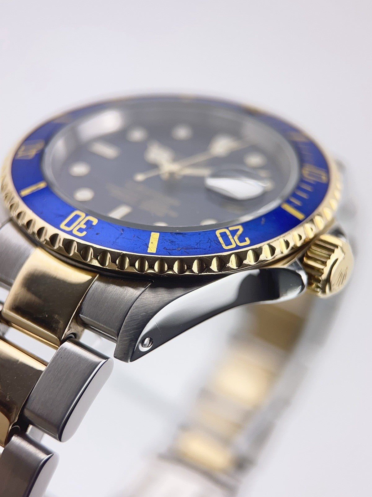 Rolex Submariner Date Gold & Steel Blue Dial 40mm Automatic Mens Watch 16613LB