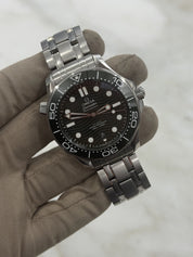 Omega Seamaster 300M GREEN Dial Steel 42mm Automatic Mens 210.30.42.20.10.001