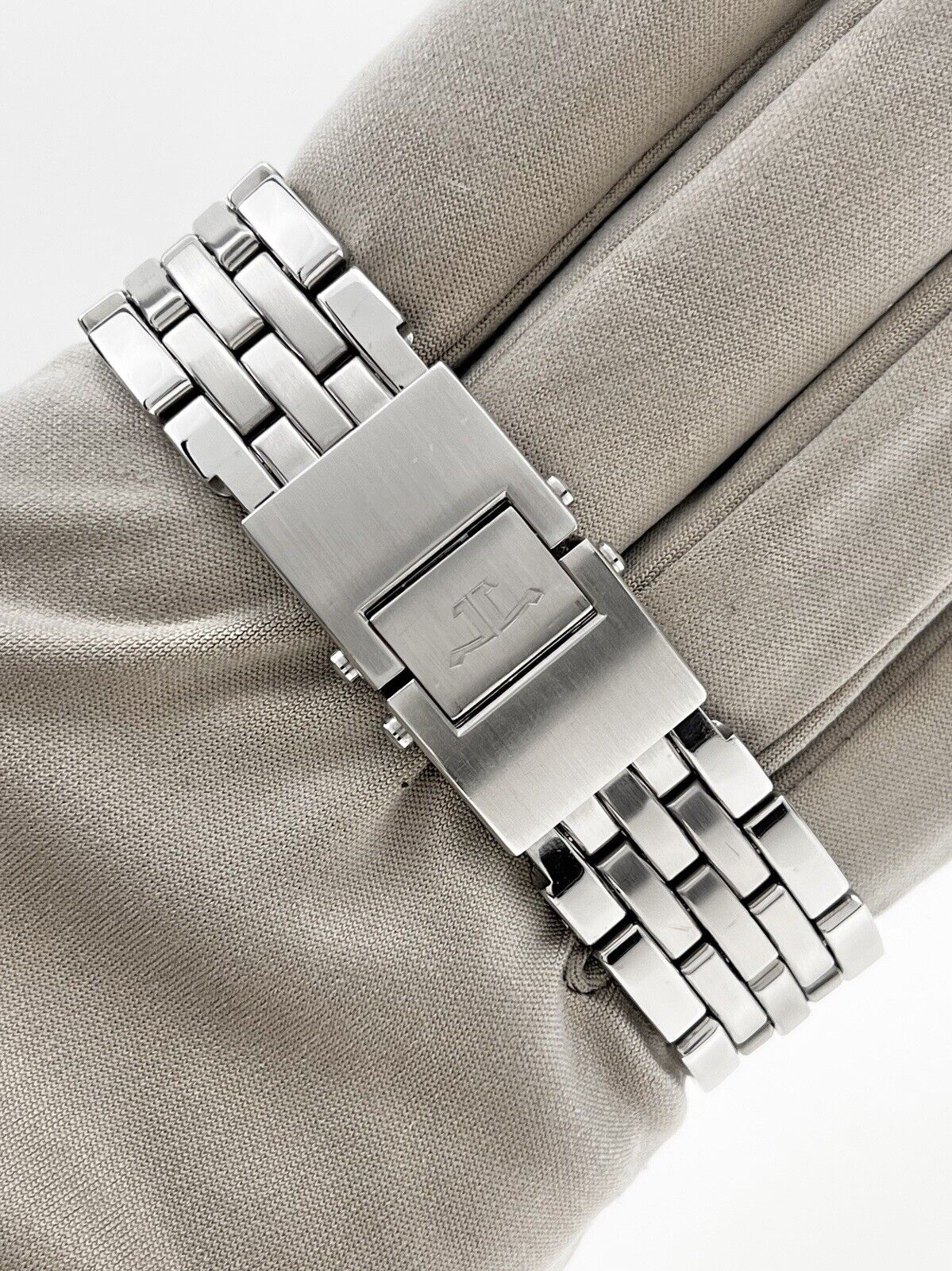 Jaeger-LeCoultre Reverso 290.8.60 Watch Swiss Made Stainless Steel 27 x 43mm