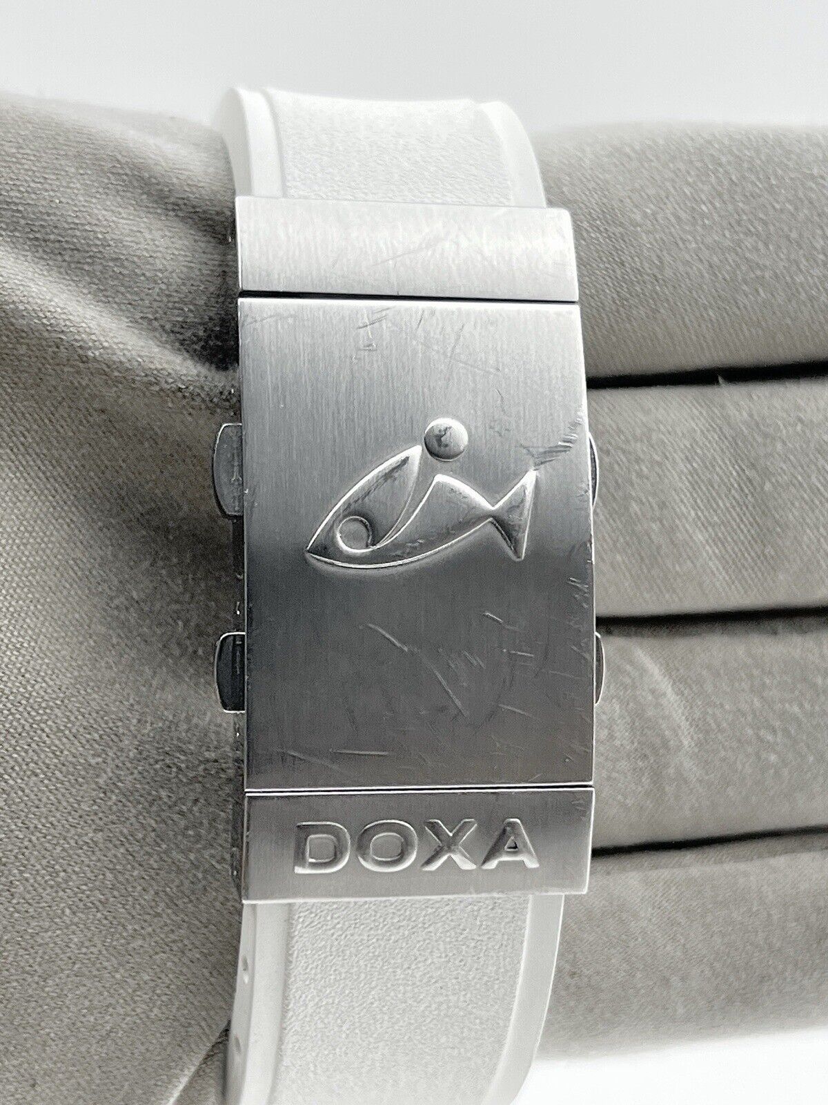 Doxa Sub Whitepearl 42.5mm Automatic White Dial Watch SUB300T Box & Papers