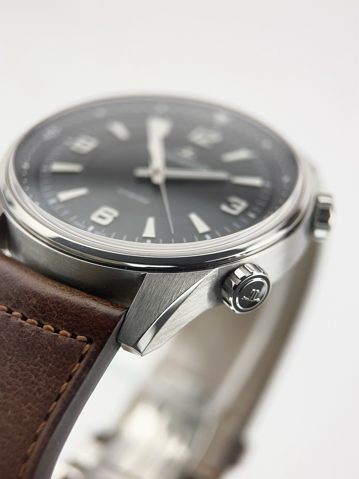 Jaeger-LeCoultre Stainless Steel Black Dial 41mm Automatic Mens Watch Q9008471