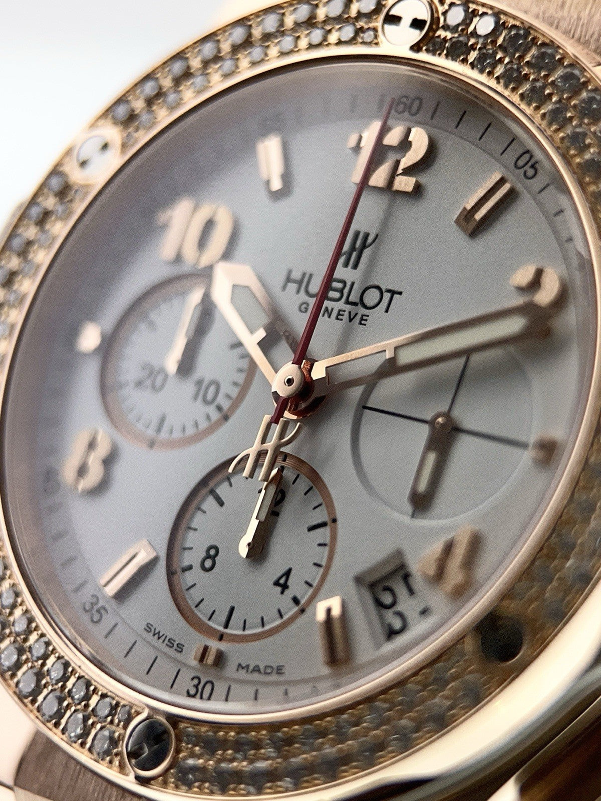 Hublot Big Bang 18k Rose Gold White Dial Diamond Bezel 41mm Automatic Mens Watch