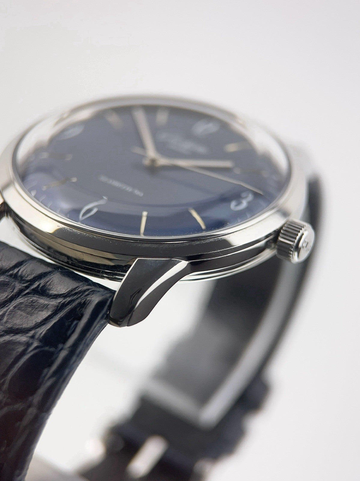 Glashutte Original Sixties Steel Blue Dial 39mm Automatic Mens 1-39-52-06-02-04