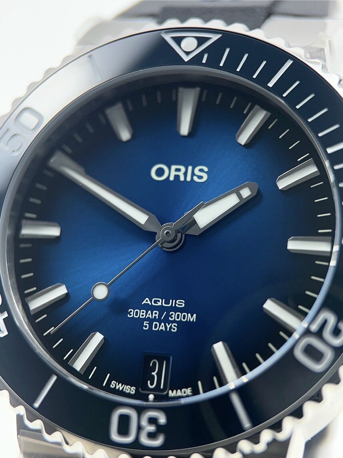 Oris Aquis Calibre 400 Stainless Steel Blue 41.5mm Automatic Men’s Watch 7769