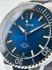 Oris Aquis Date Cal 400 Steel Blue Dial 41.5mm Automatic Men's Watch 7769