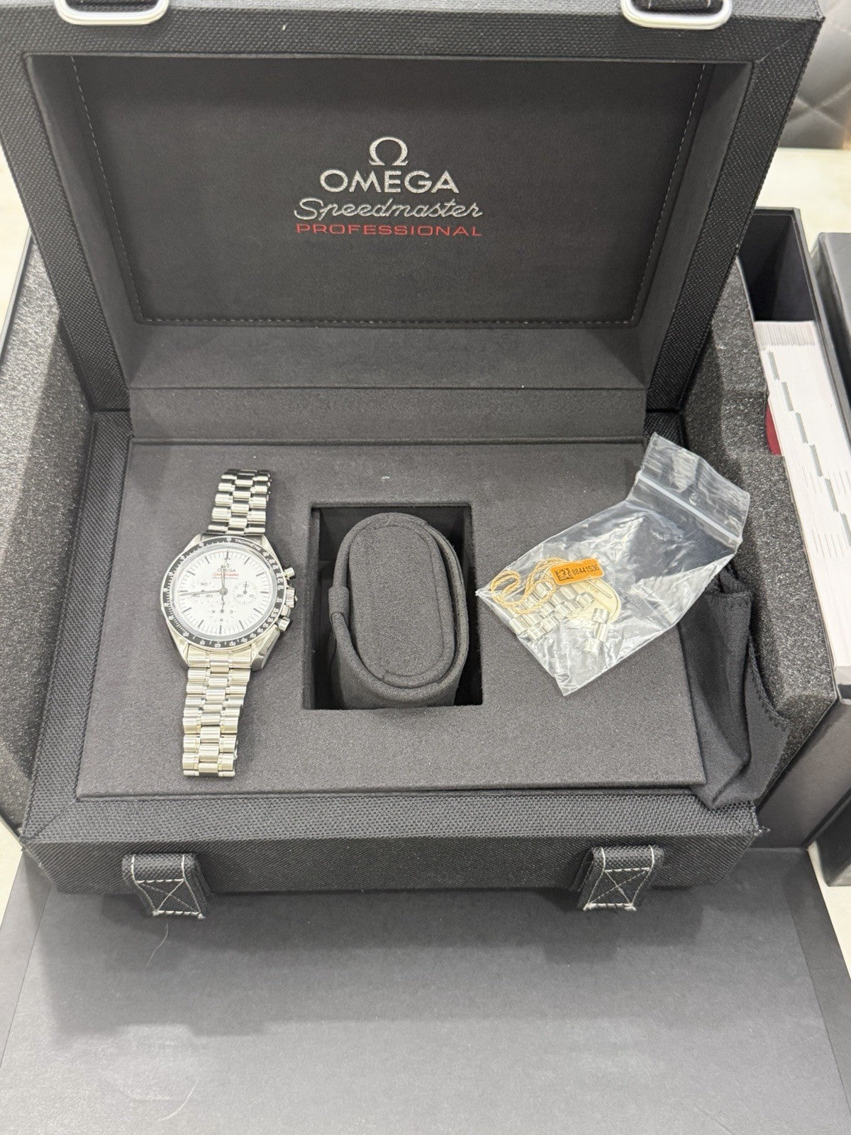 Omega Speedmaster White Dial 42mm Manual Wind Men's Watch 310.30.42.50.04.001